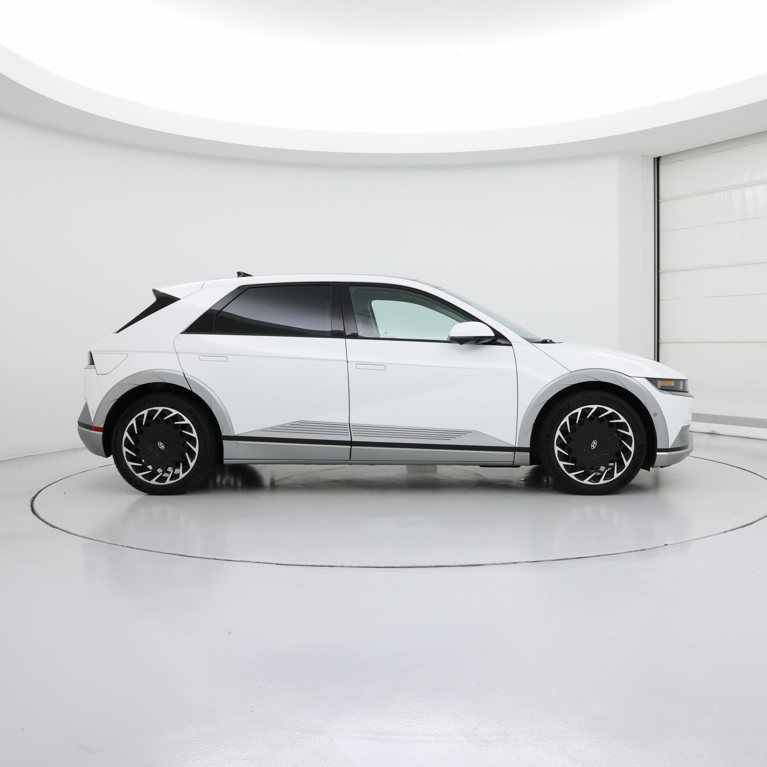 Thumbnail: 2023 Hyundai Ioniq 5 - 7