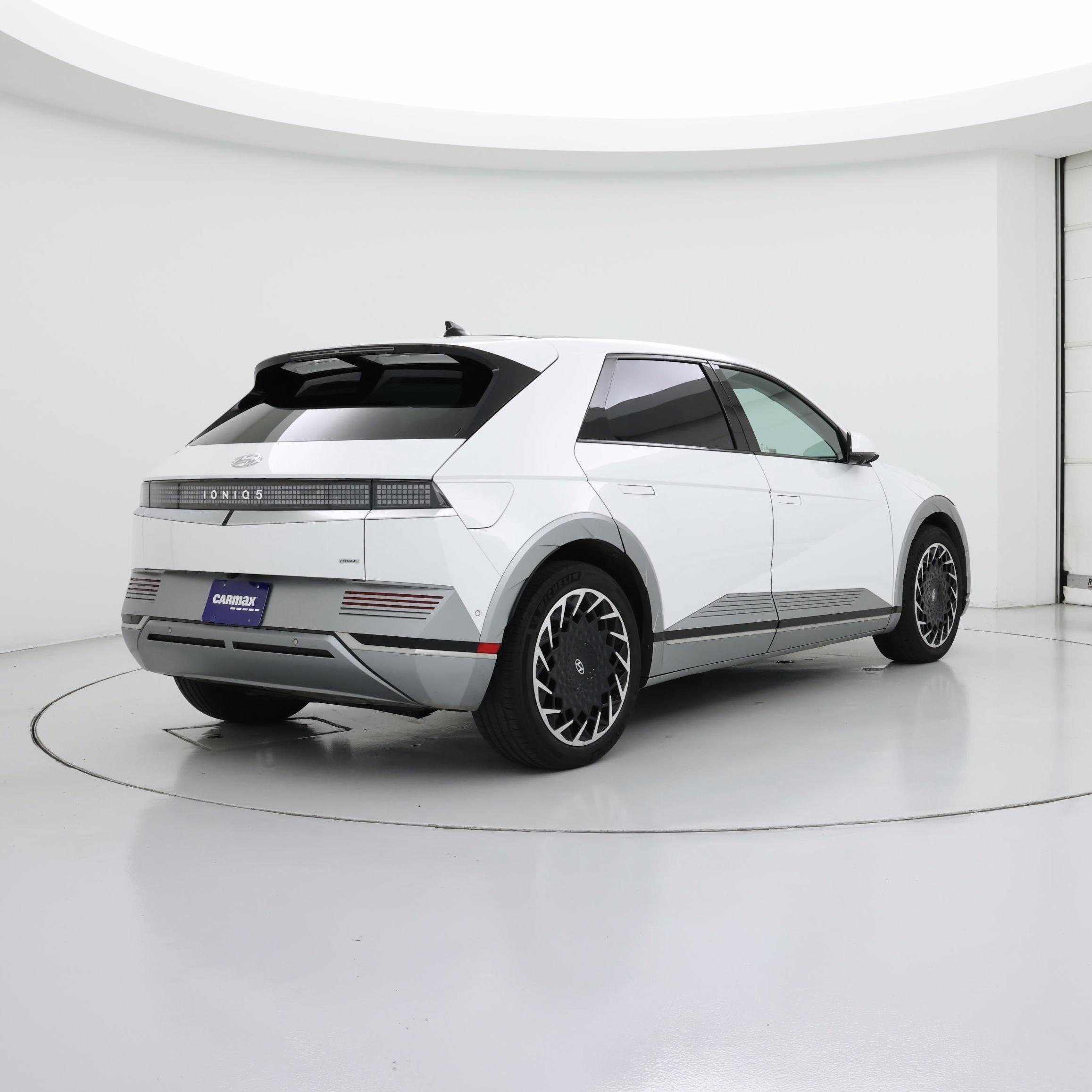 Thumbnail: 2023 Hyundai Ioniq 5 - 8