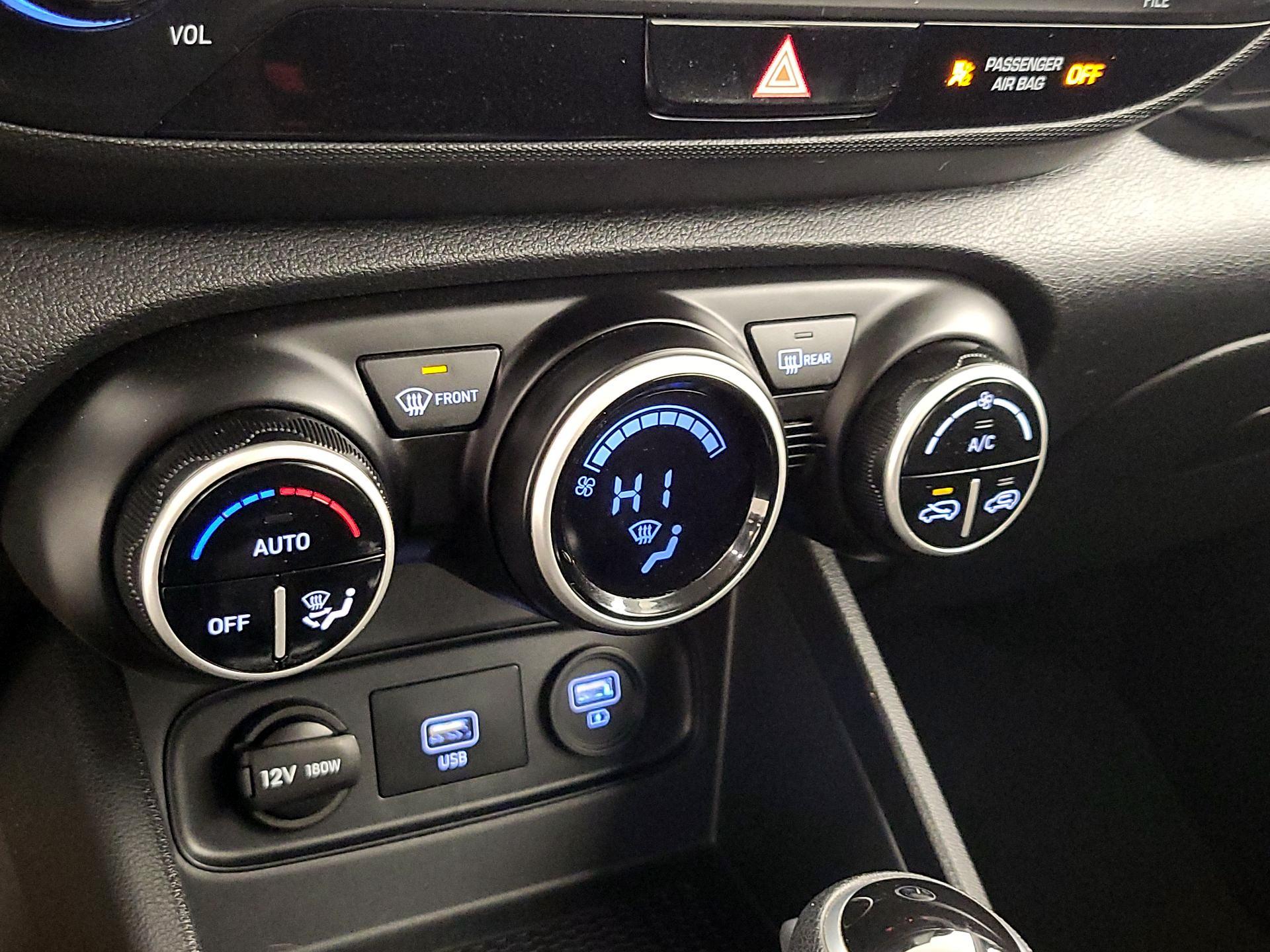 Thumbnail: 2020 Hyundai Venue - 16