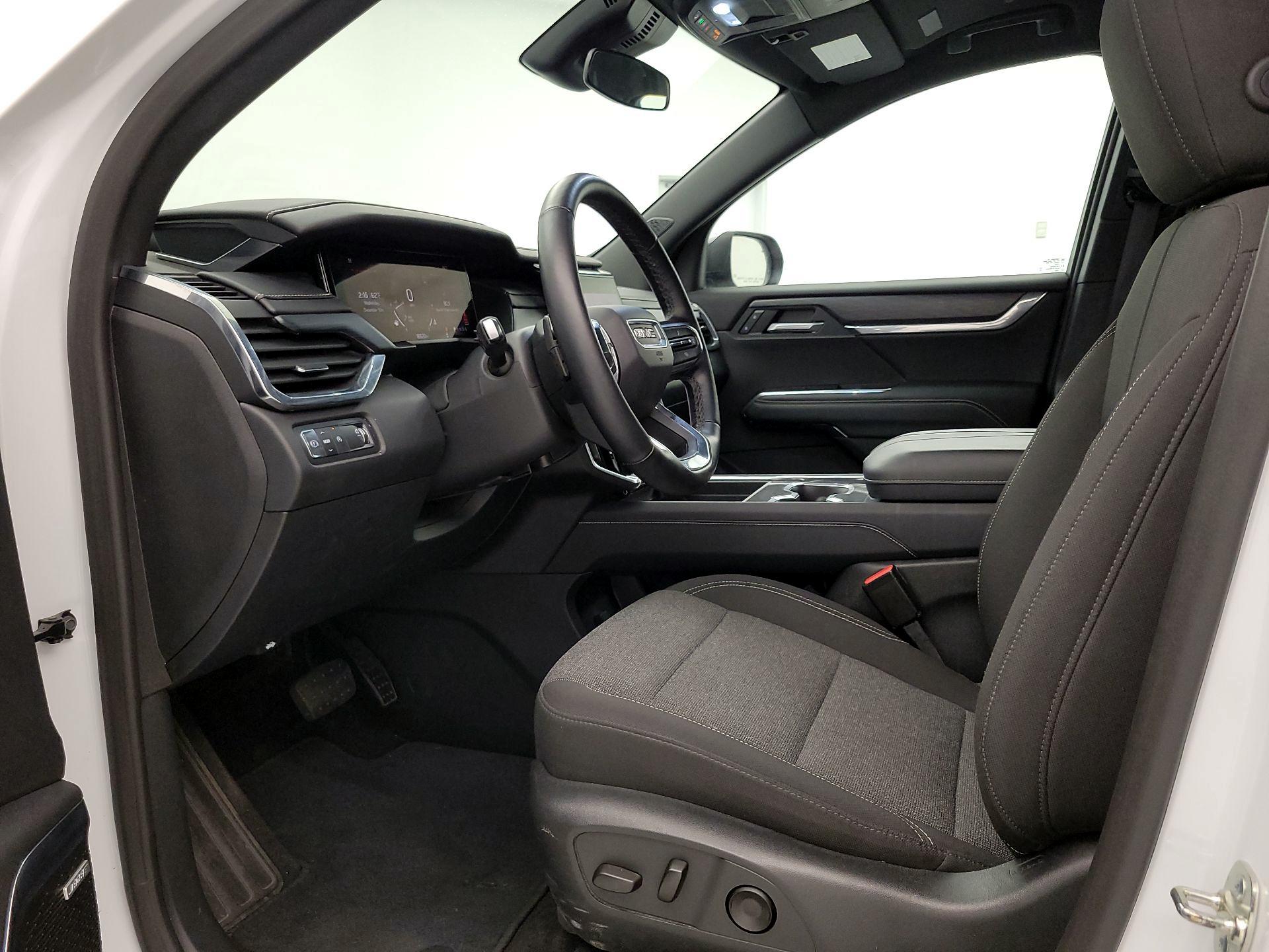 Thumbnail: 2025 GMC Acadia - 11