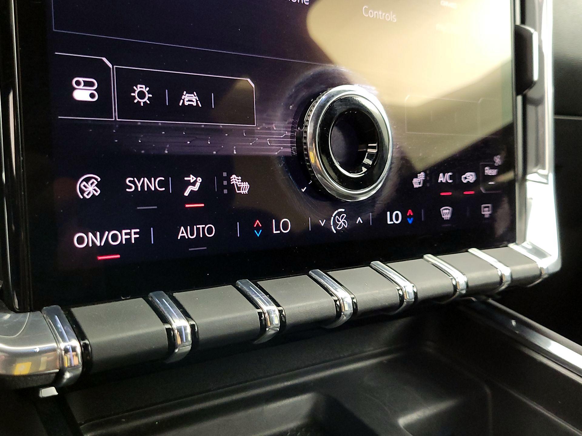 Thumbnail: 2025 GMC Acadia - 17