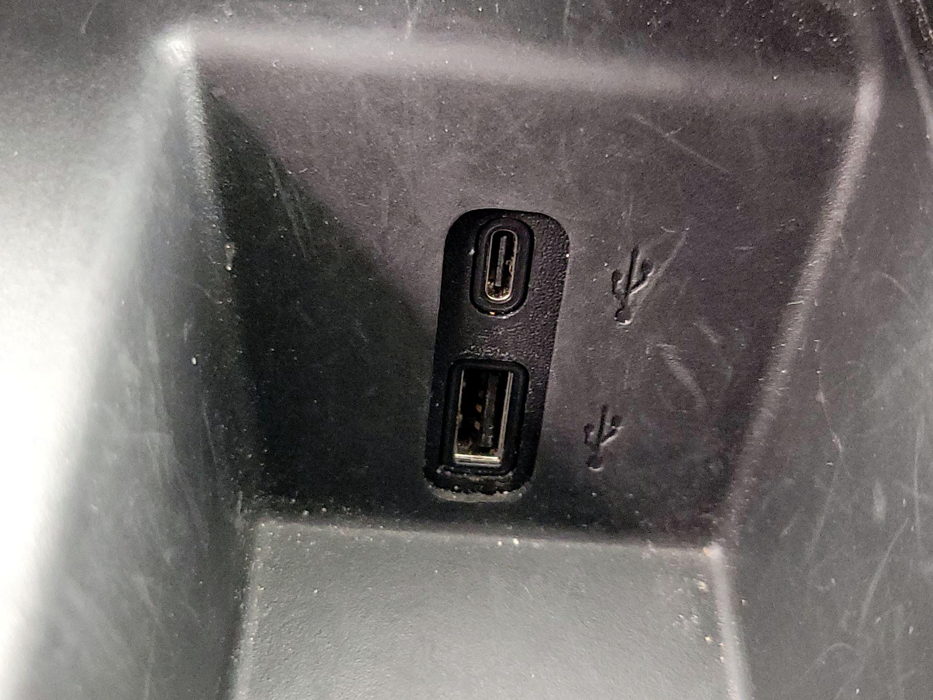 Thumbnail: 2025 GMC Acadia - 19