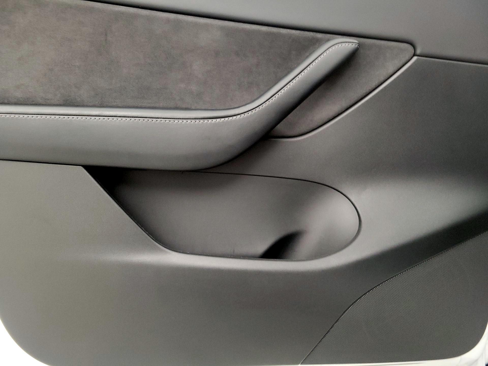 Thumbnail: 2022 Tesla Model Y - 12