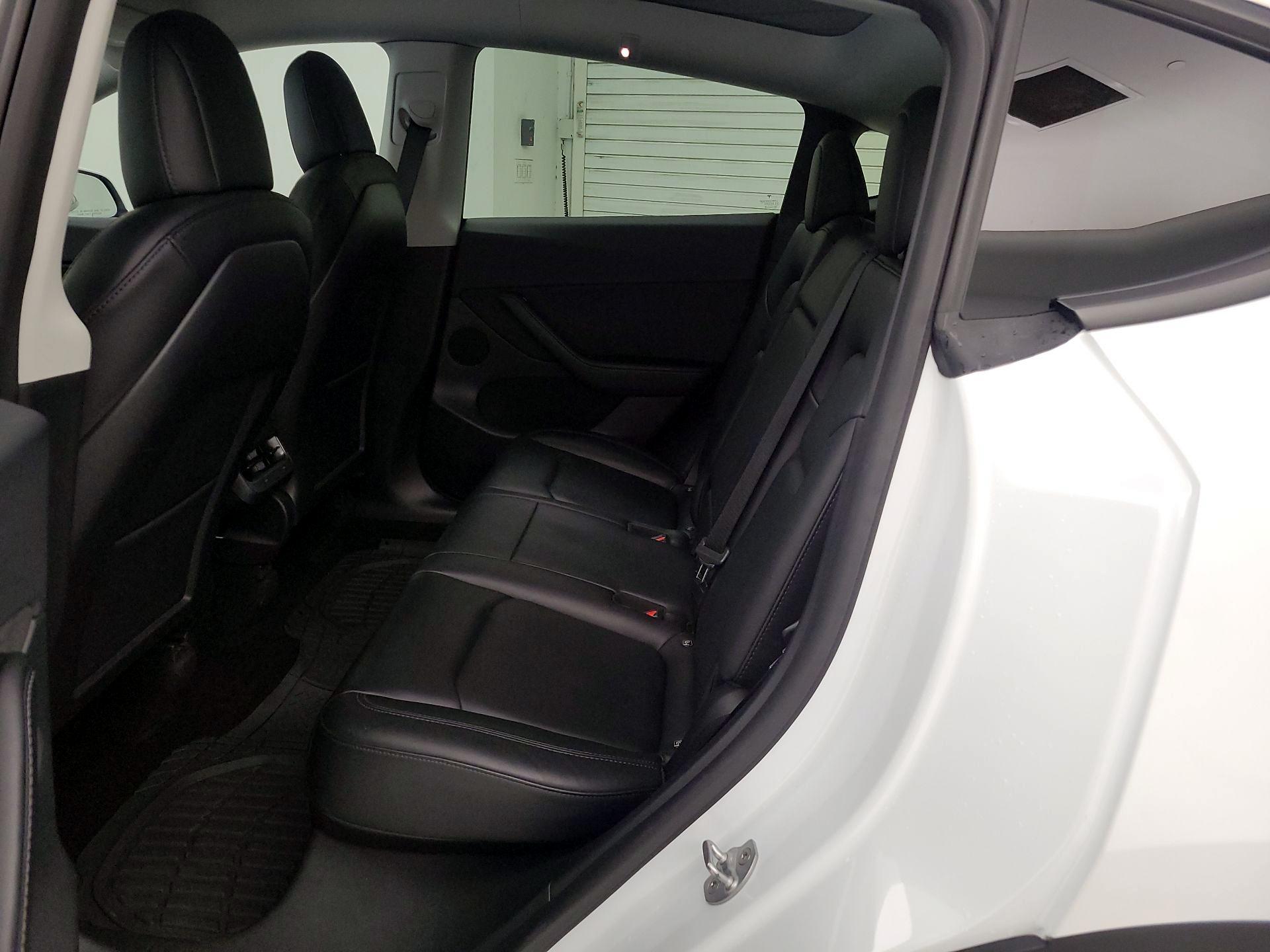 Thumbnail: 2022 Tesla Model Y - 18