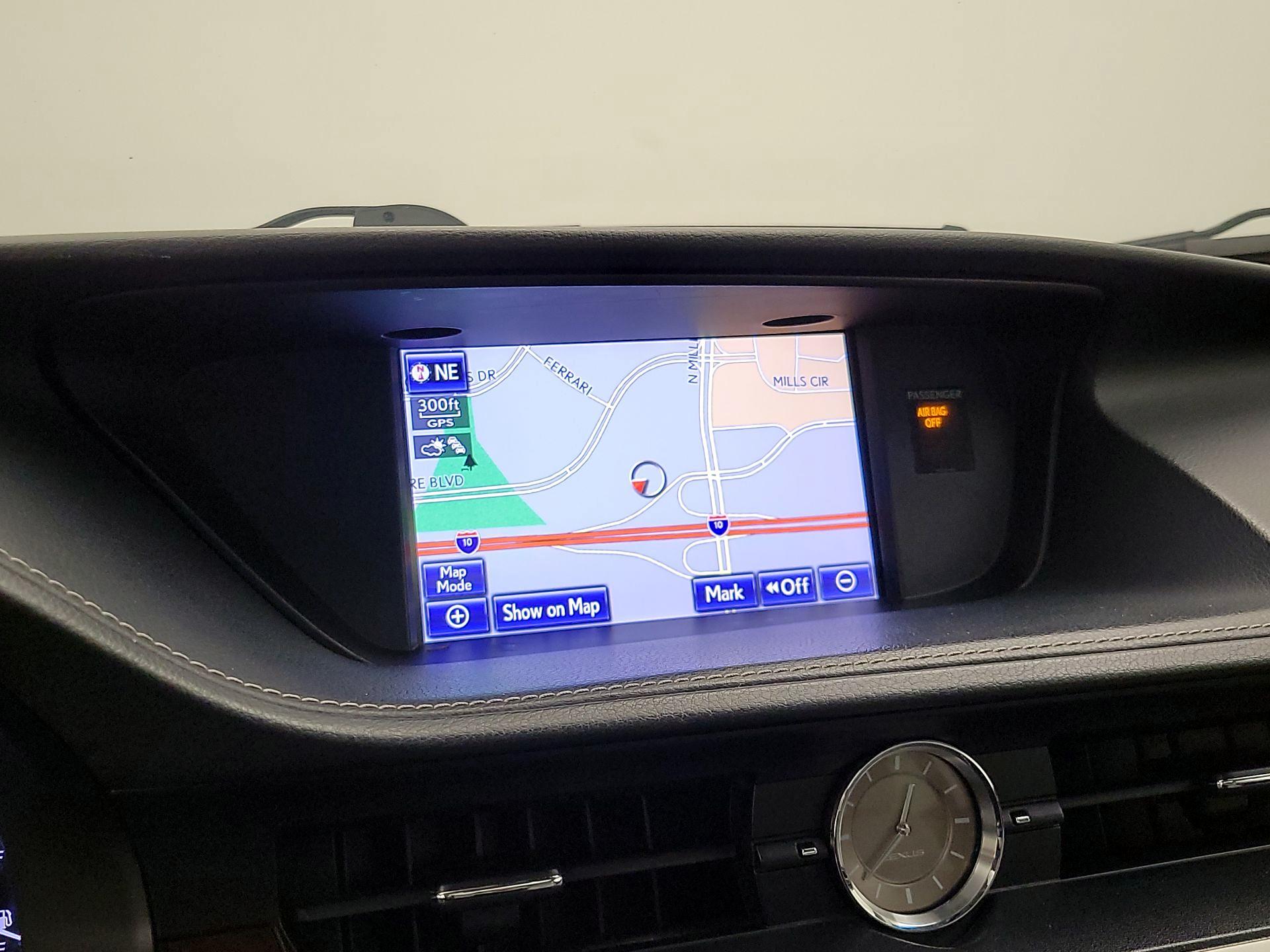 Thumbnail: 2014 Lexus ES - 14