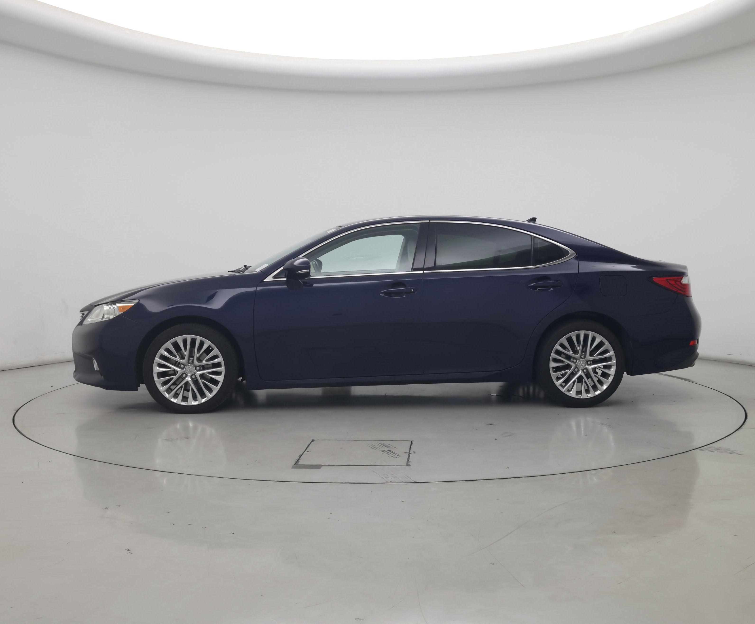 Thumbnail: 2014 Lexus ES - 3