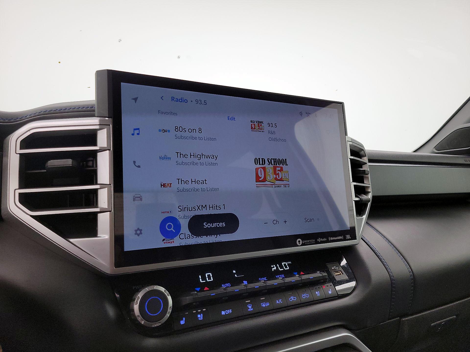 Thumbnail: 2023 Toyota Tundra - 15