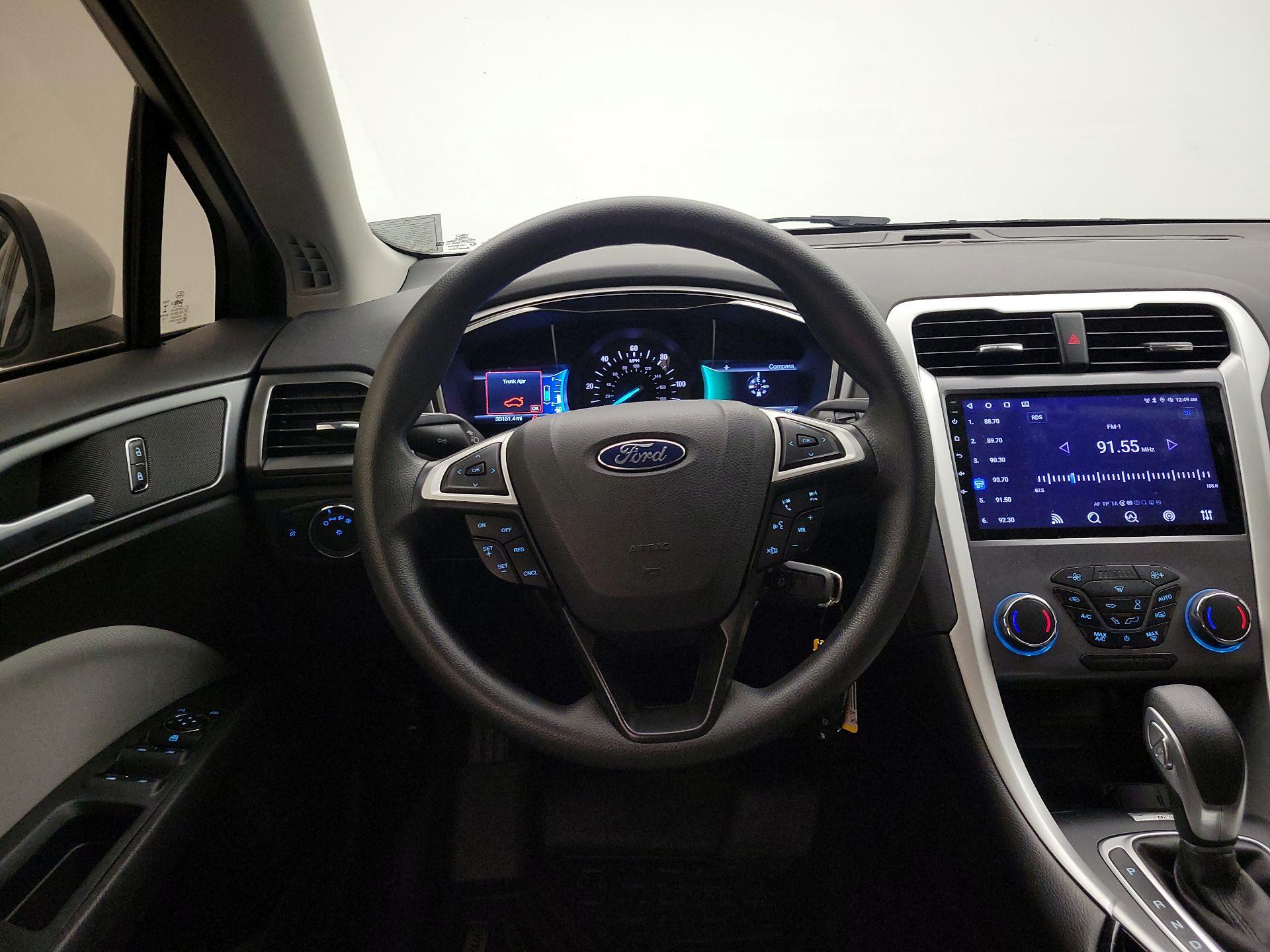 Thumbnail: 2015 Ford Fusion - 10