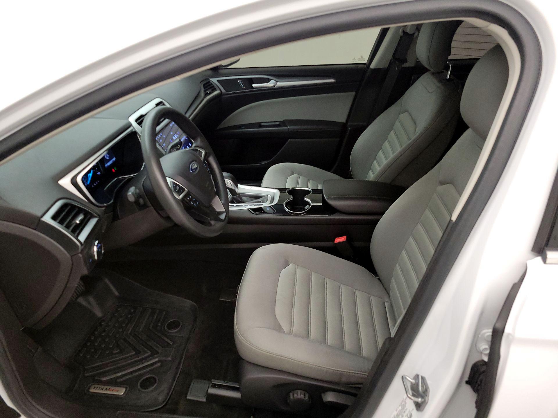 Thumbnail: 2015 Ford Fusion - 11