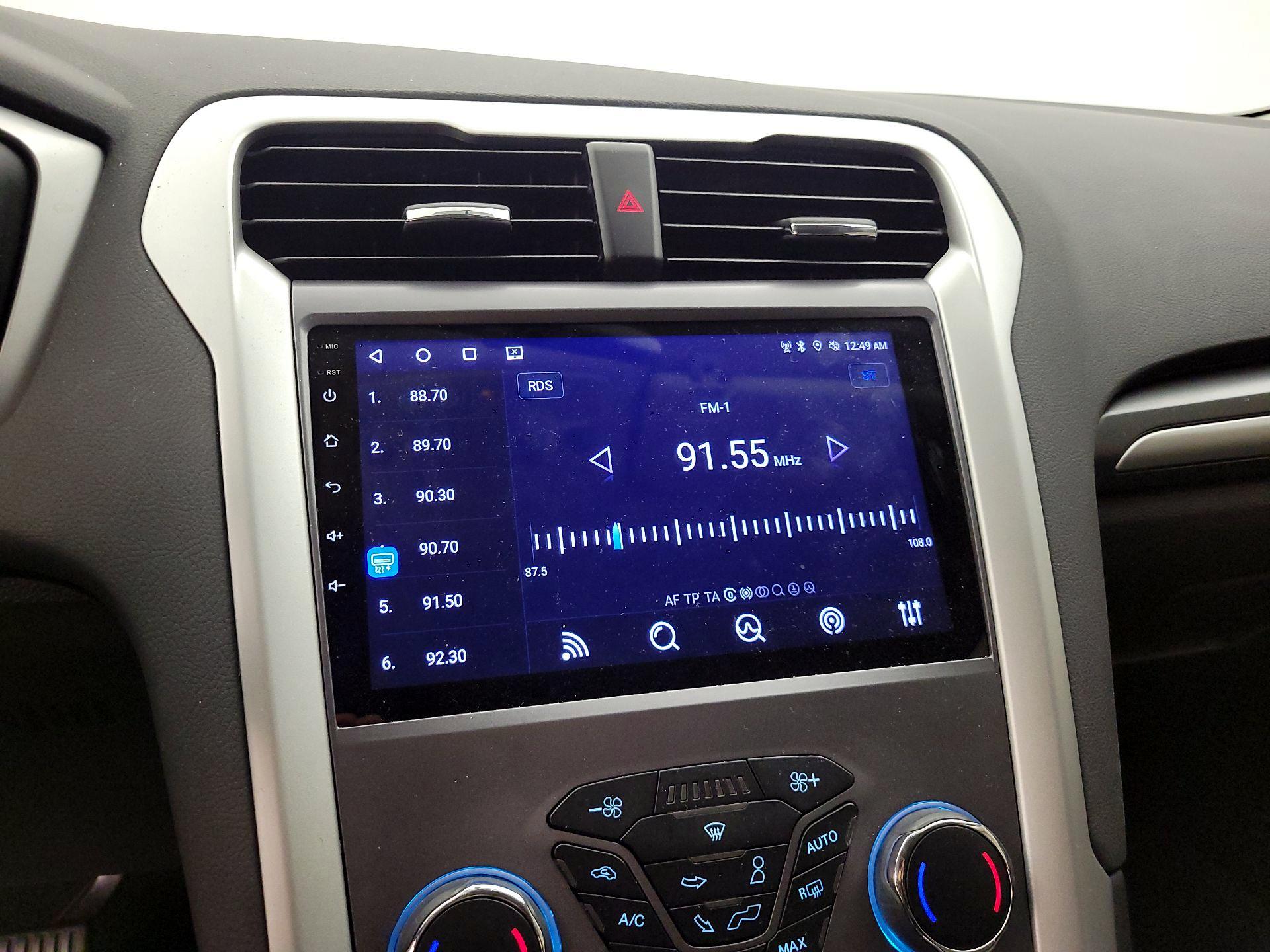 Thumbnail: 2015 Ford Fusion - 15