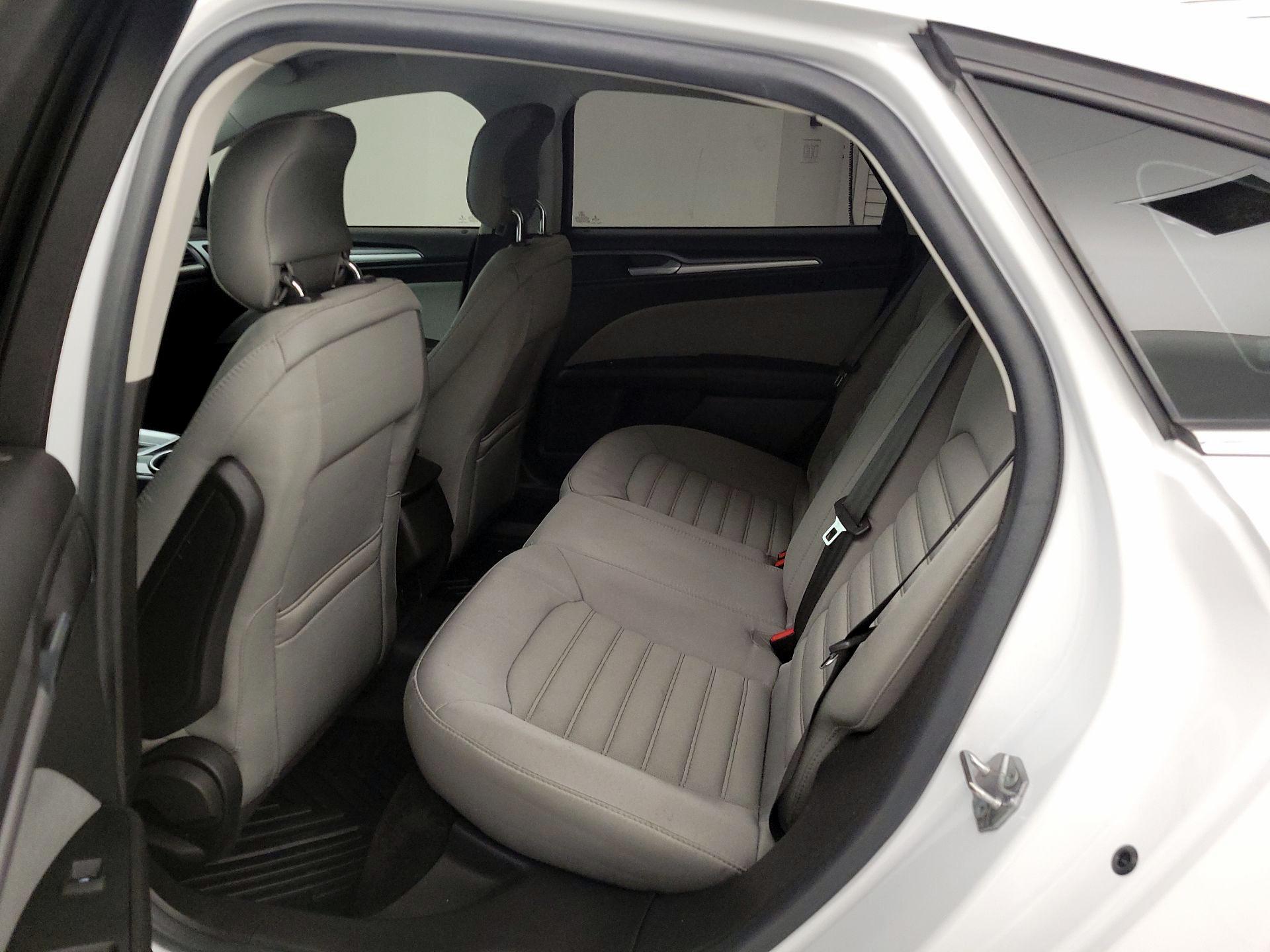 Thumbnail: 2015 Ford Fusion - 19