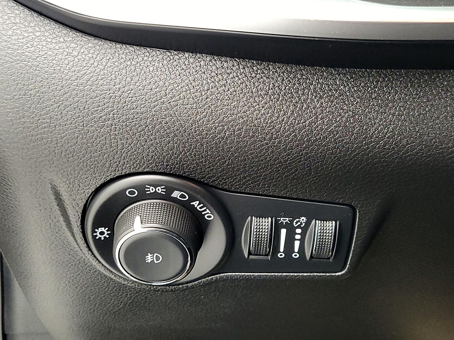 Thumbnail: 2024 Jeep Compass - 13