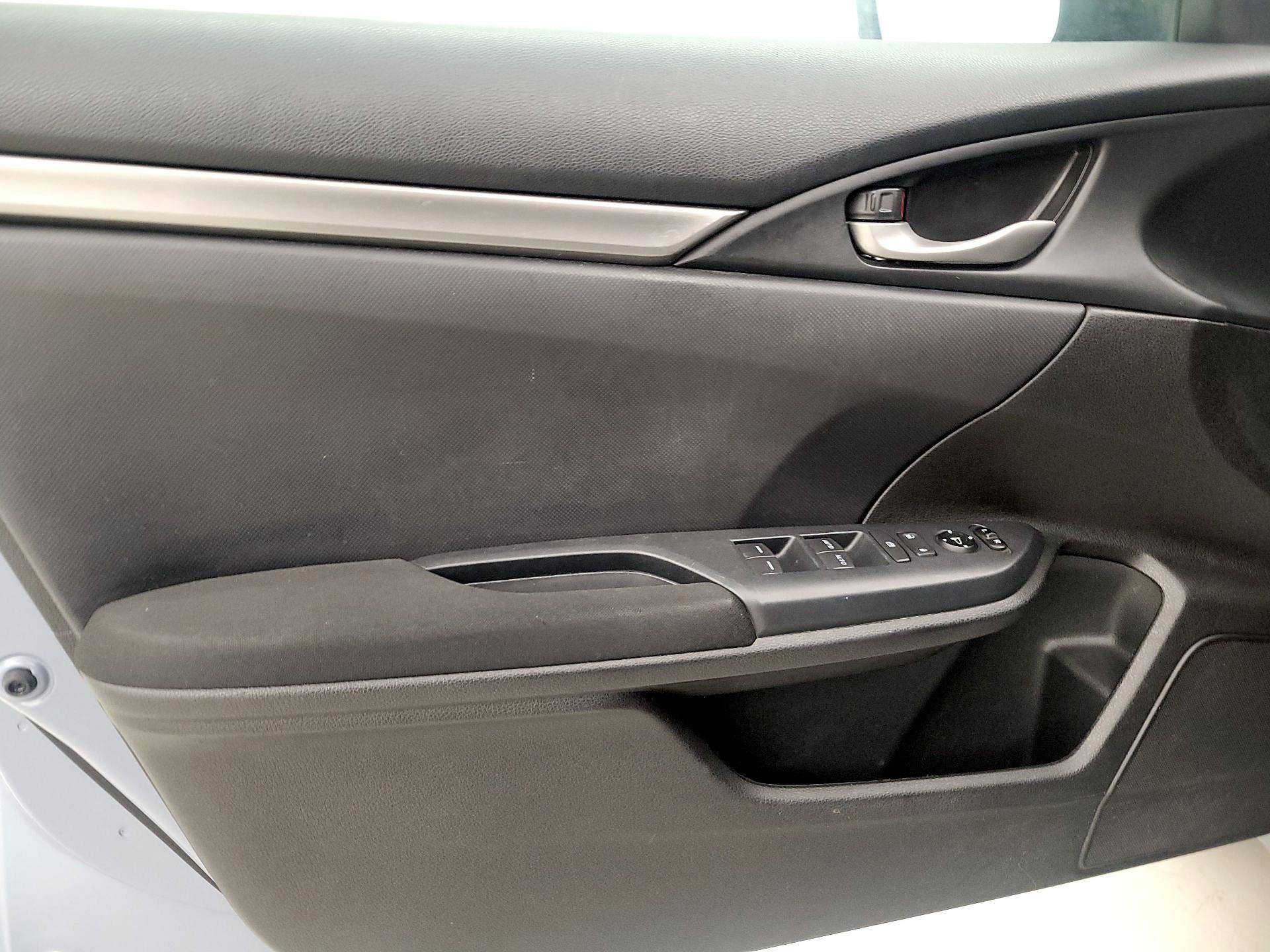 Thumbnail: 2019 Honda Civic - 12