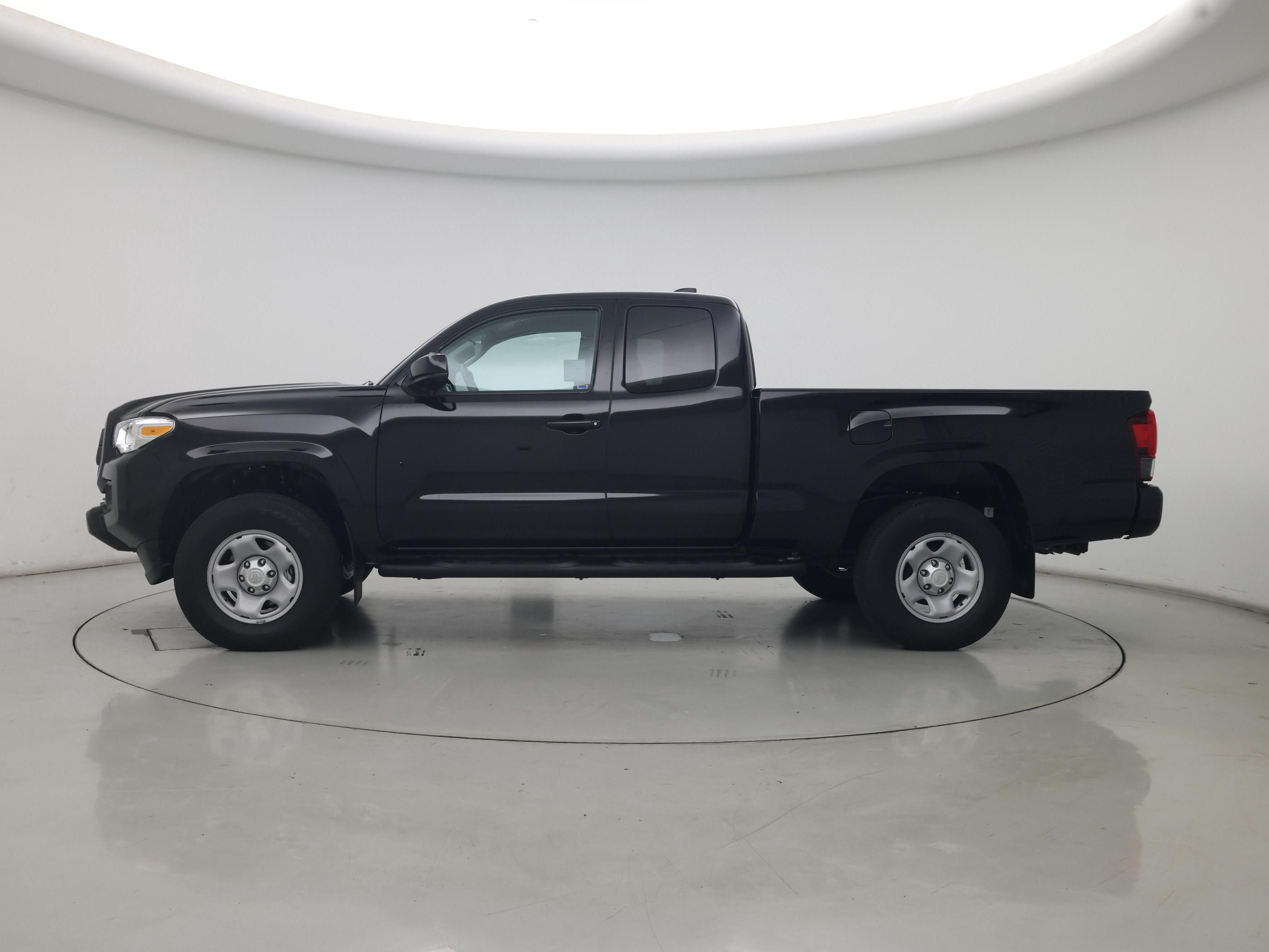 Thumbnail: 2023 Toyota Tacoma - 3