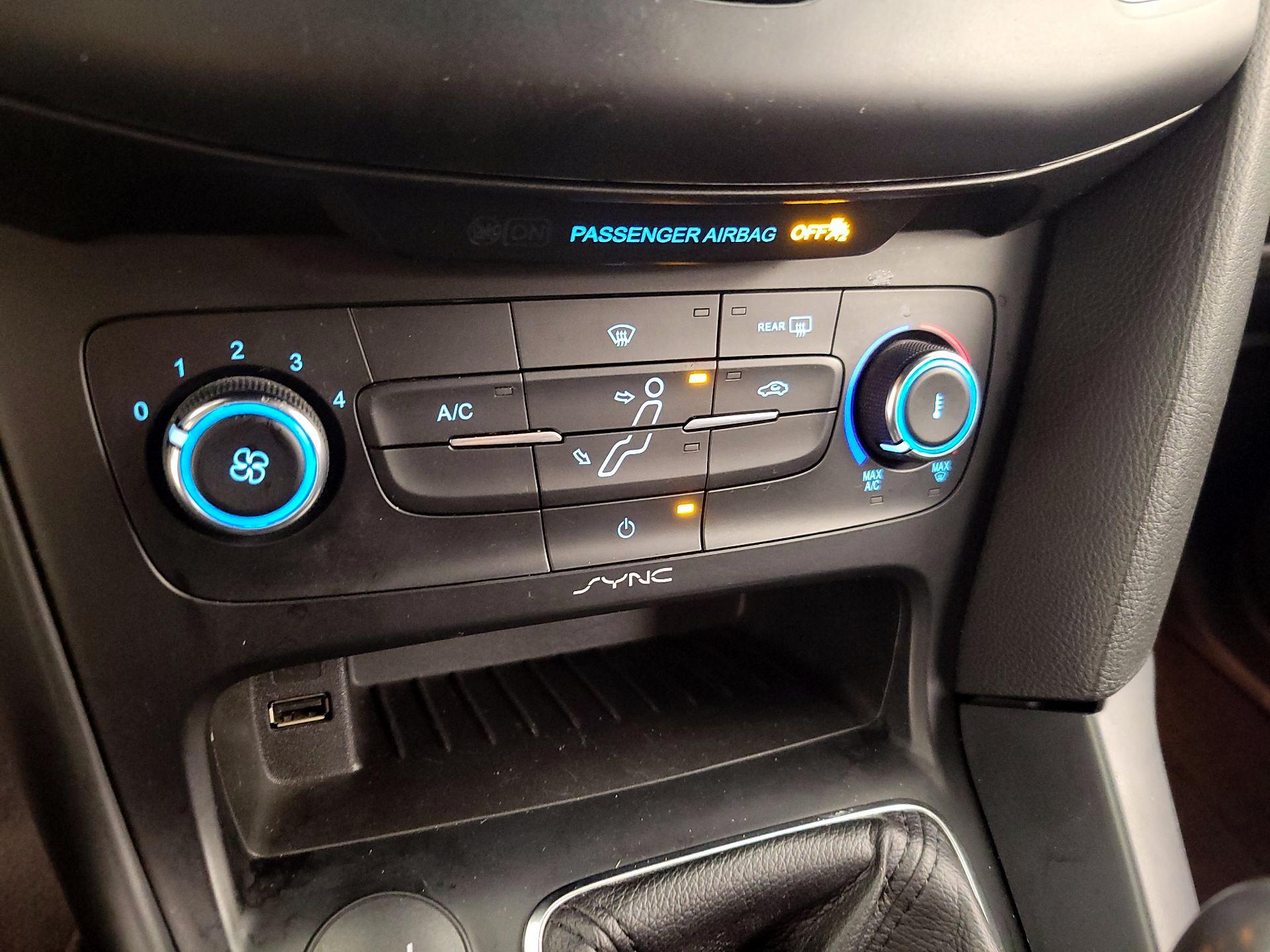 Thumbnail: 2018 Ford Focus - 16