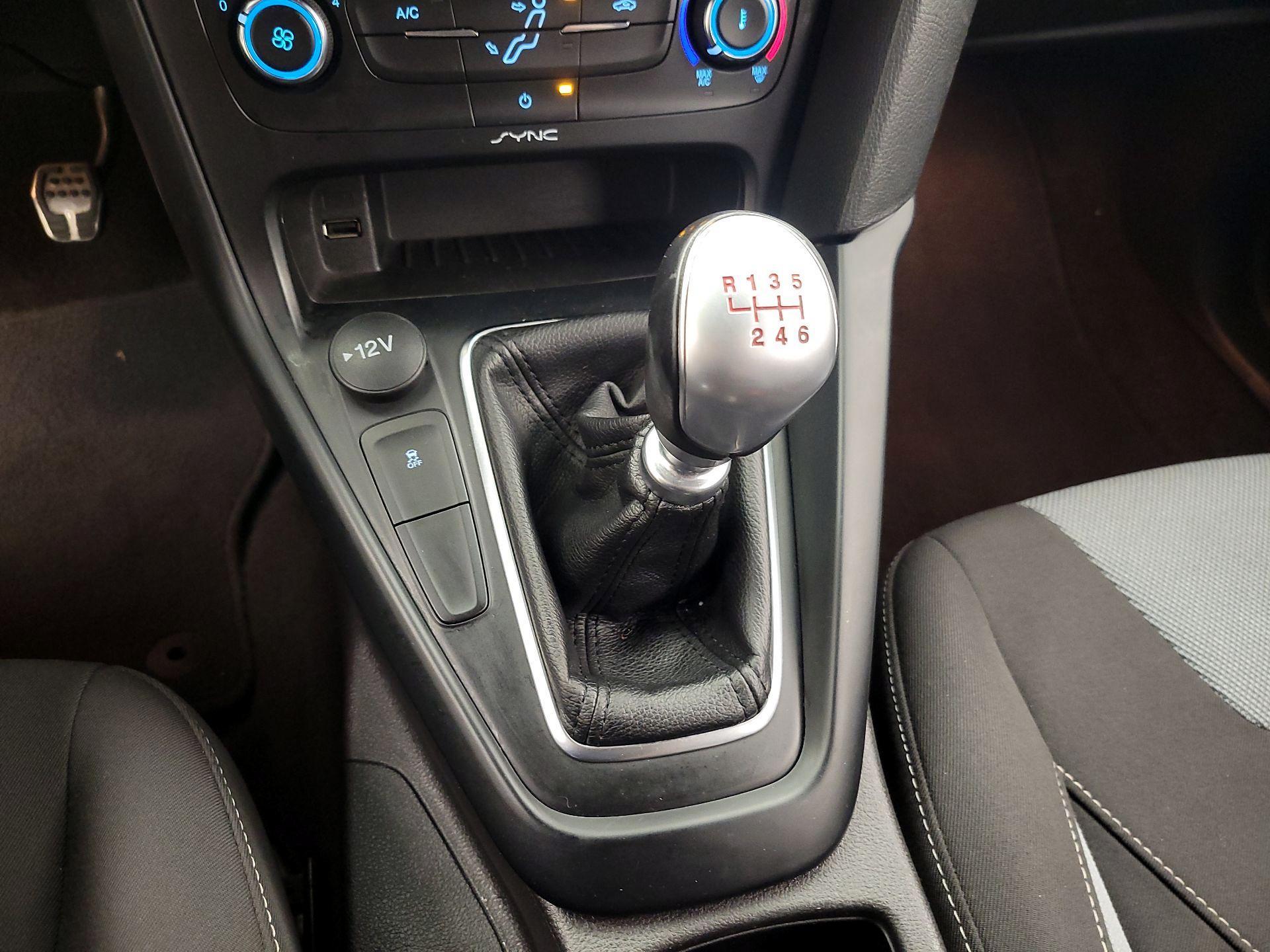 Thumbnail: 2018 Ford Focus - 17