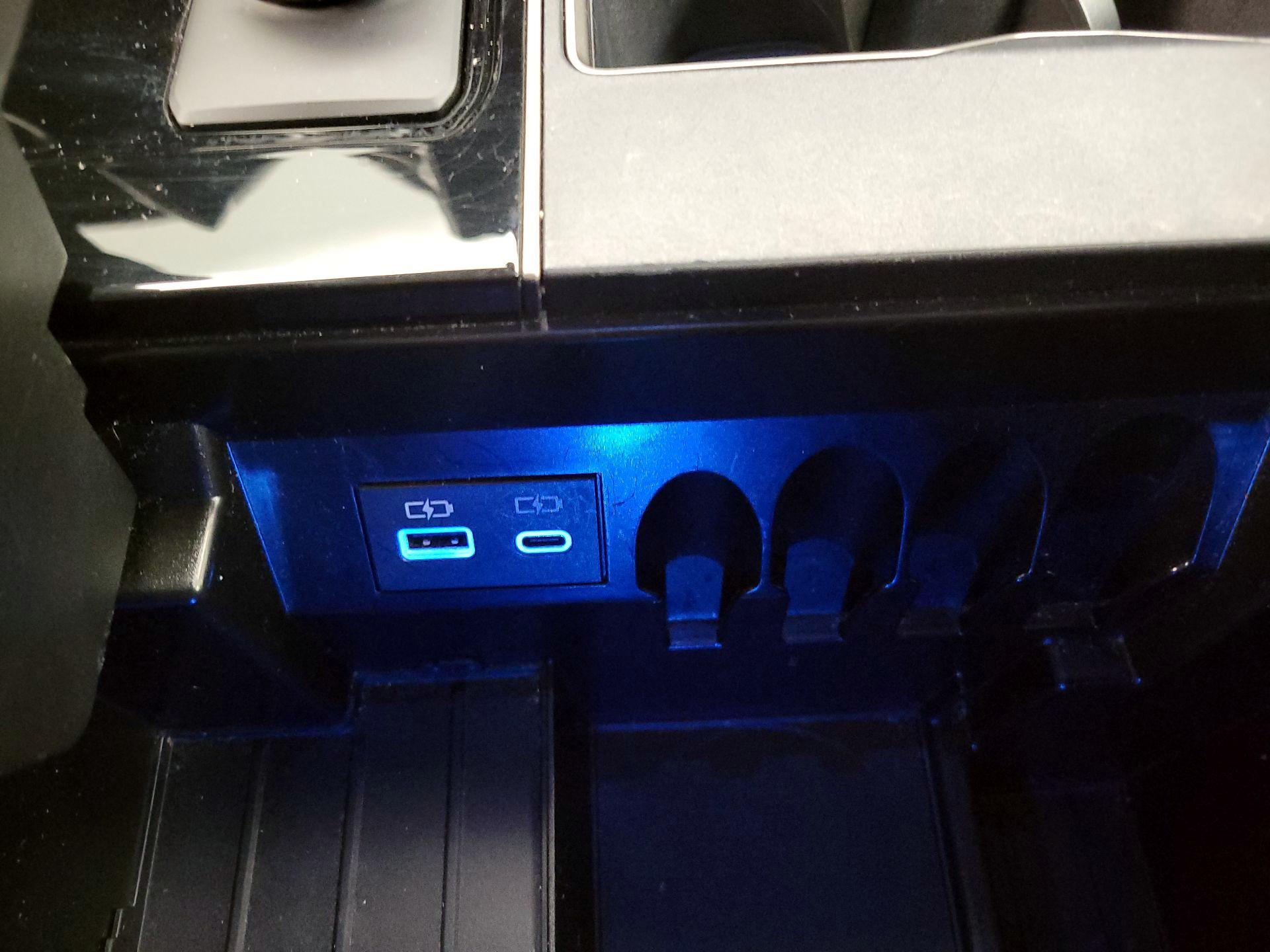 Thumbnail: 2024 Toyota Tundra - 18