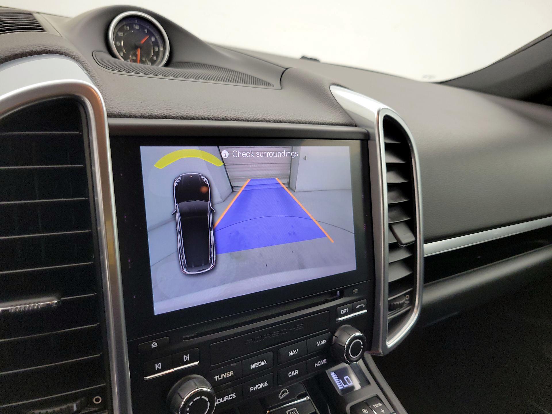 Thumbnail: 2018 Porsche Cayenne - 15