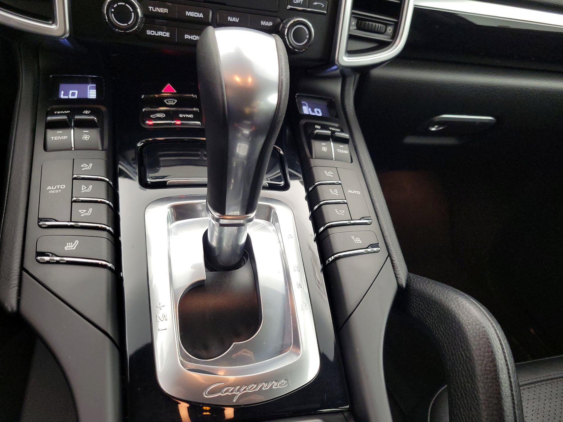 Thumbnail: 2018 Porsche Cayenne - 18