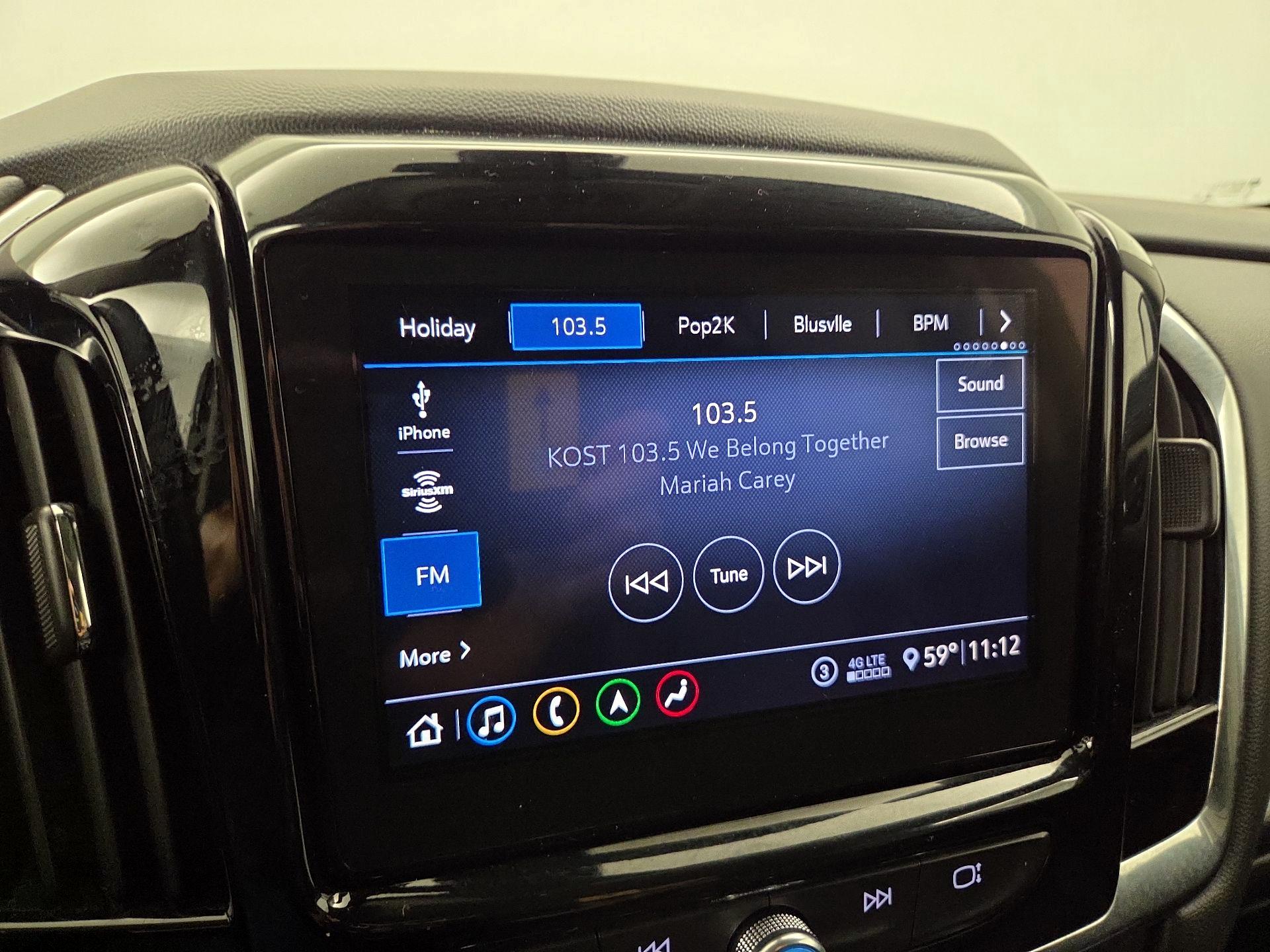 Thumbnail: 2021 Chevrolet Traverse - 16