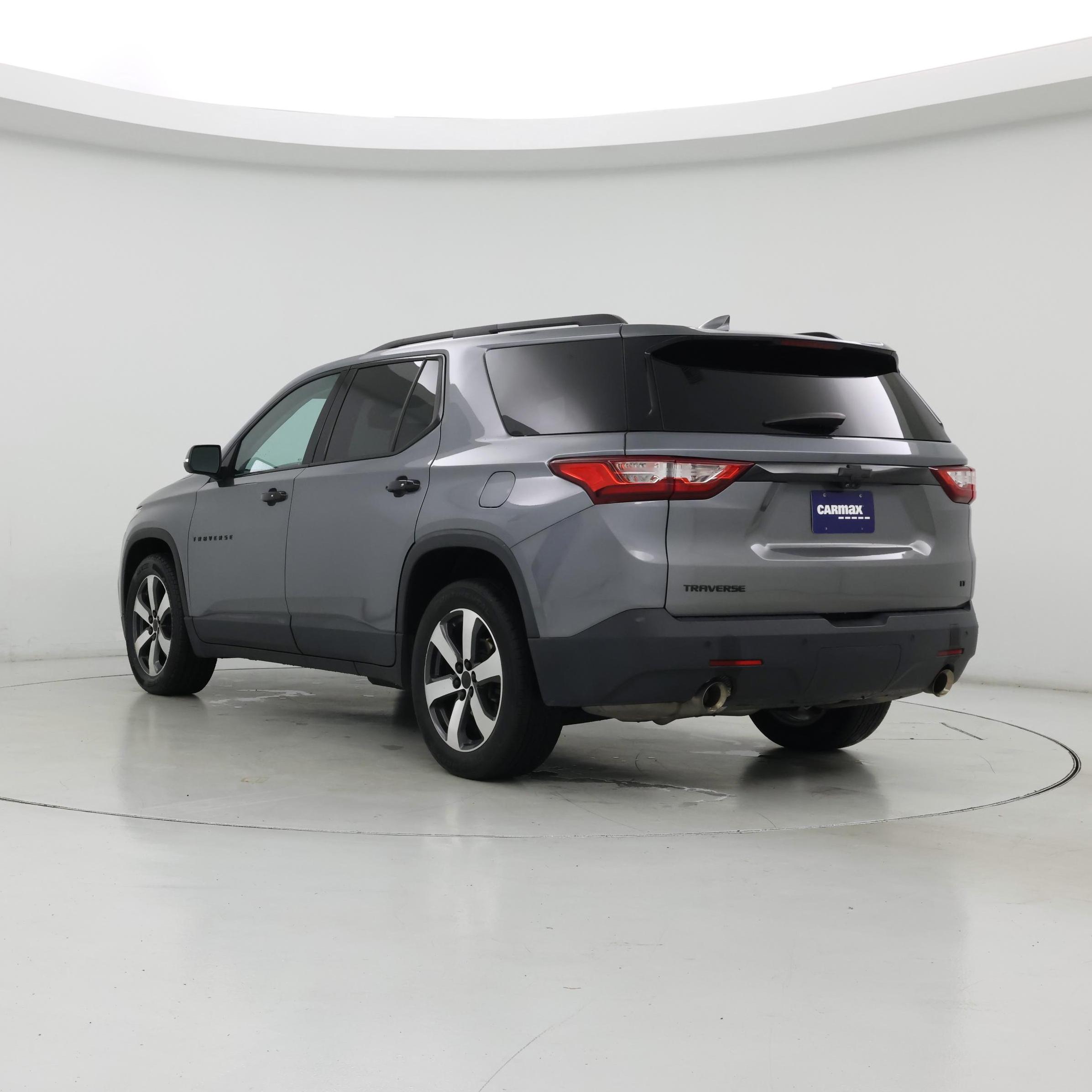 Thumbnail: 2021 Chevrolet Traverse - 2