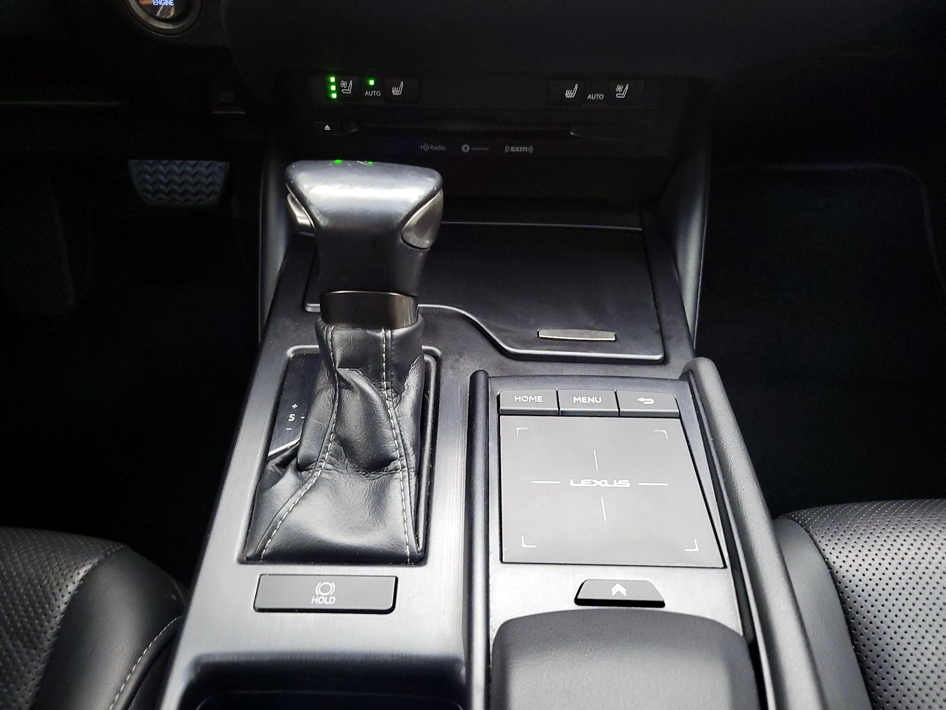 Thumbnail: 2019 Lexus ES - 18