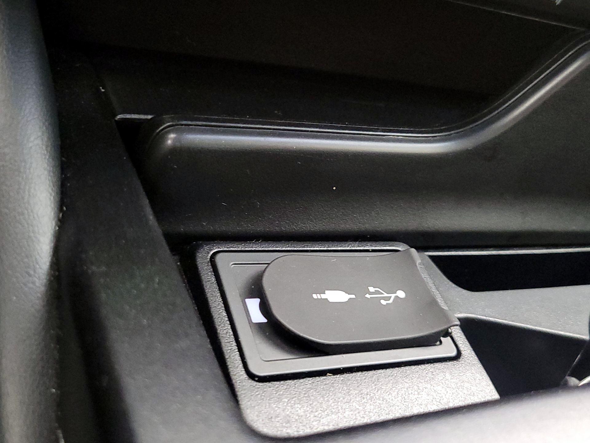 Thumbnail: 2019 Lexus ES - 19