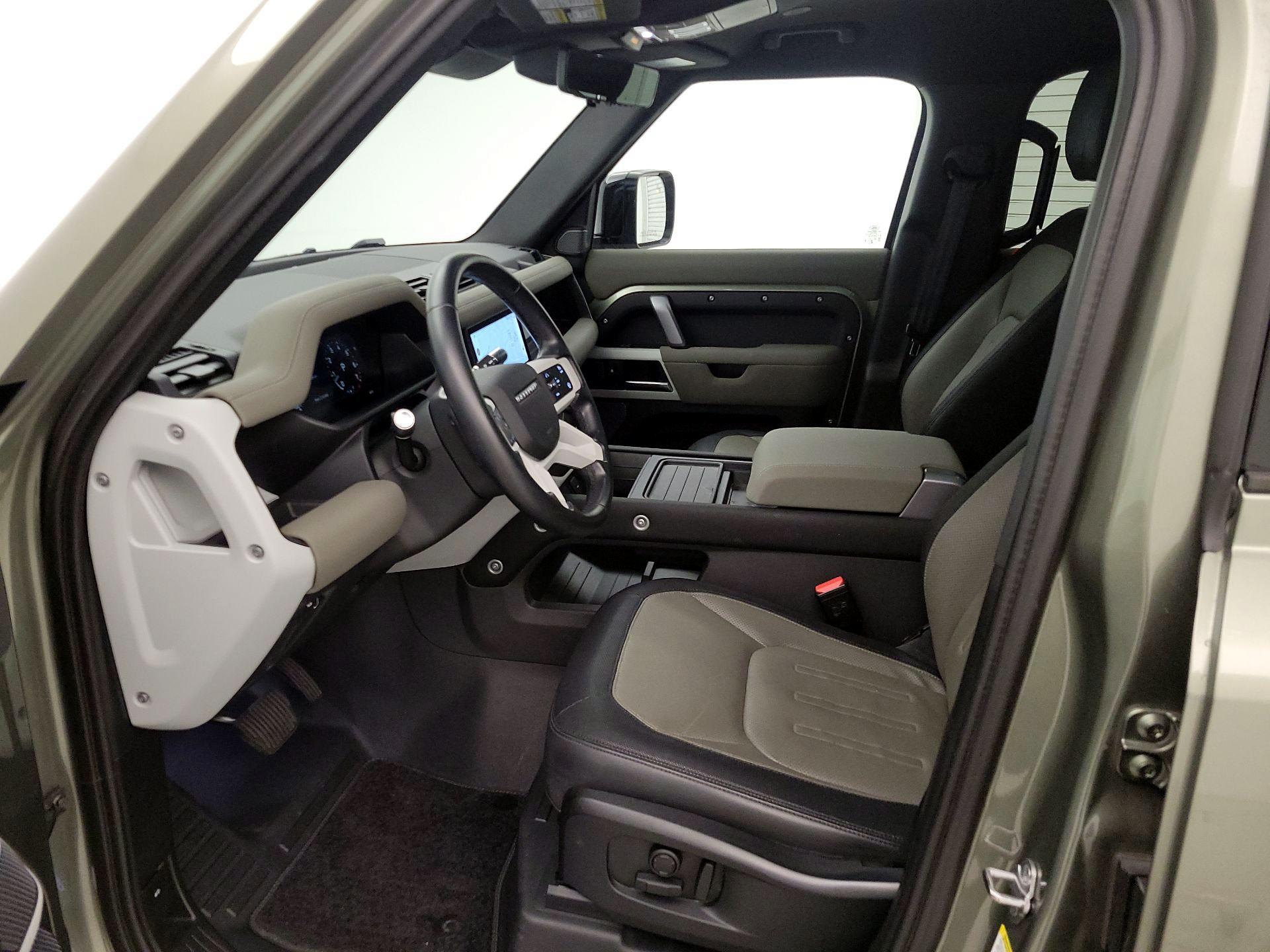 Thumbnail: 2022 Land Rover Defender - 11