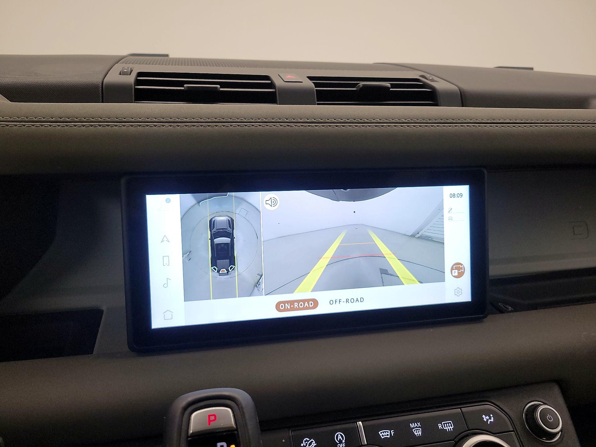 Thumbnail: 2022 Land Rover Defender - 15