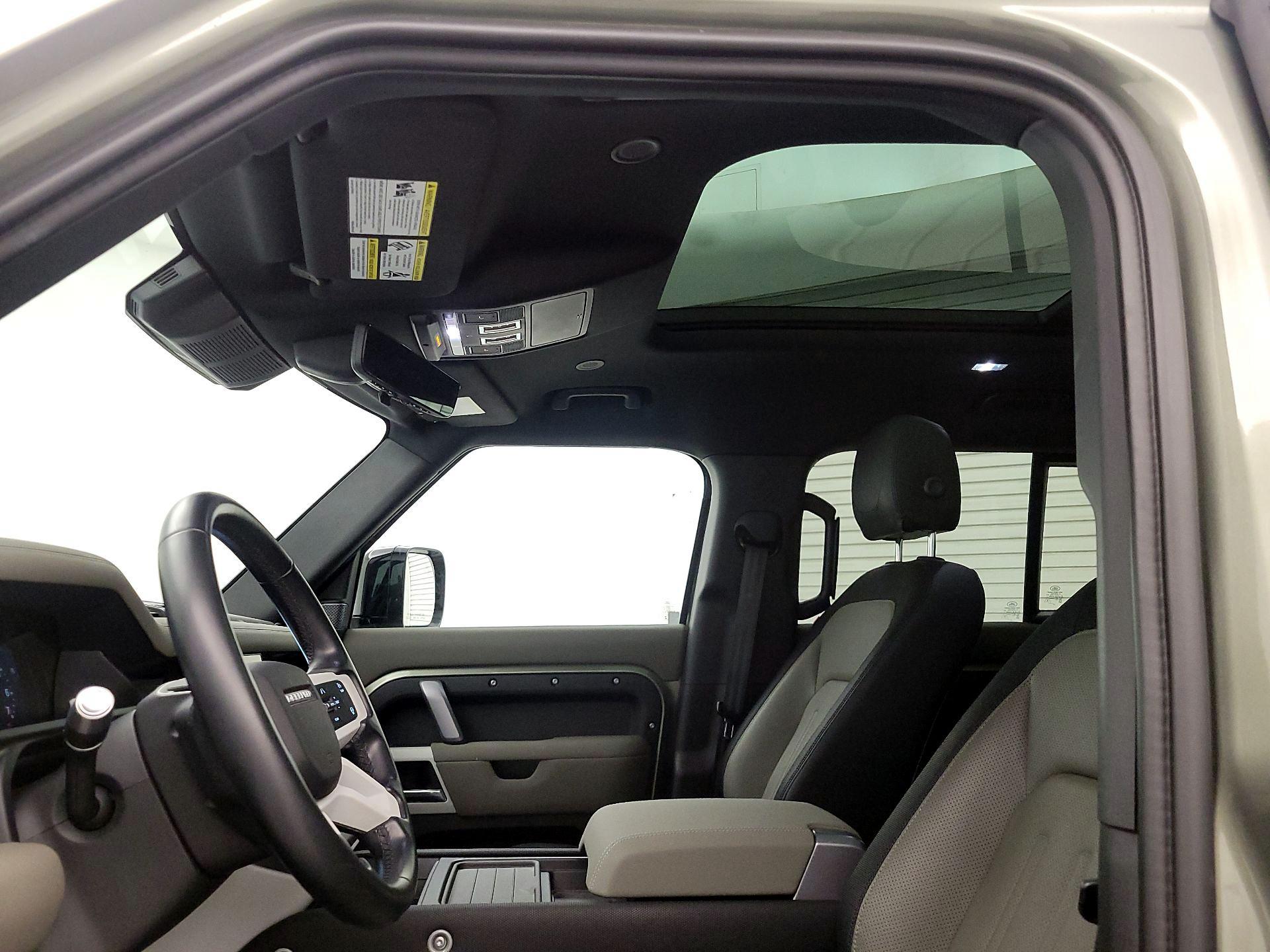 Thumbnail: 2022 Land Rover Defender - 20