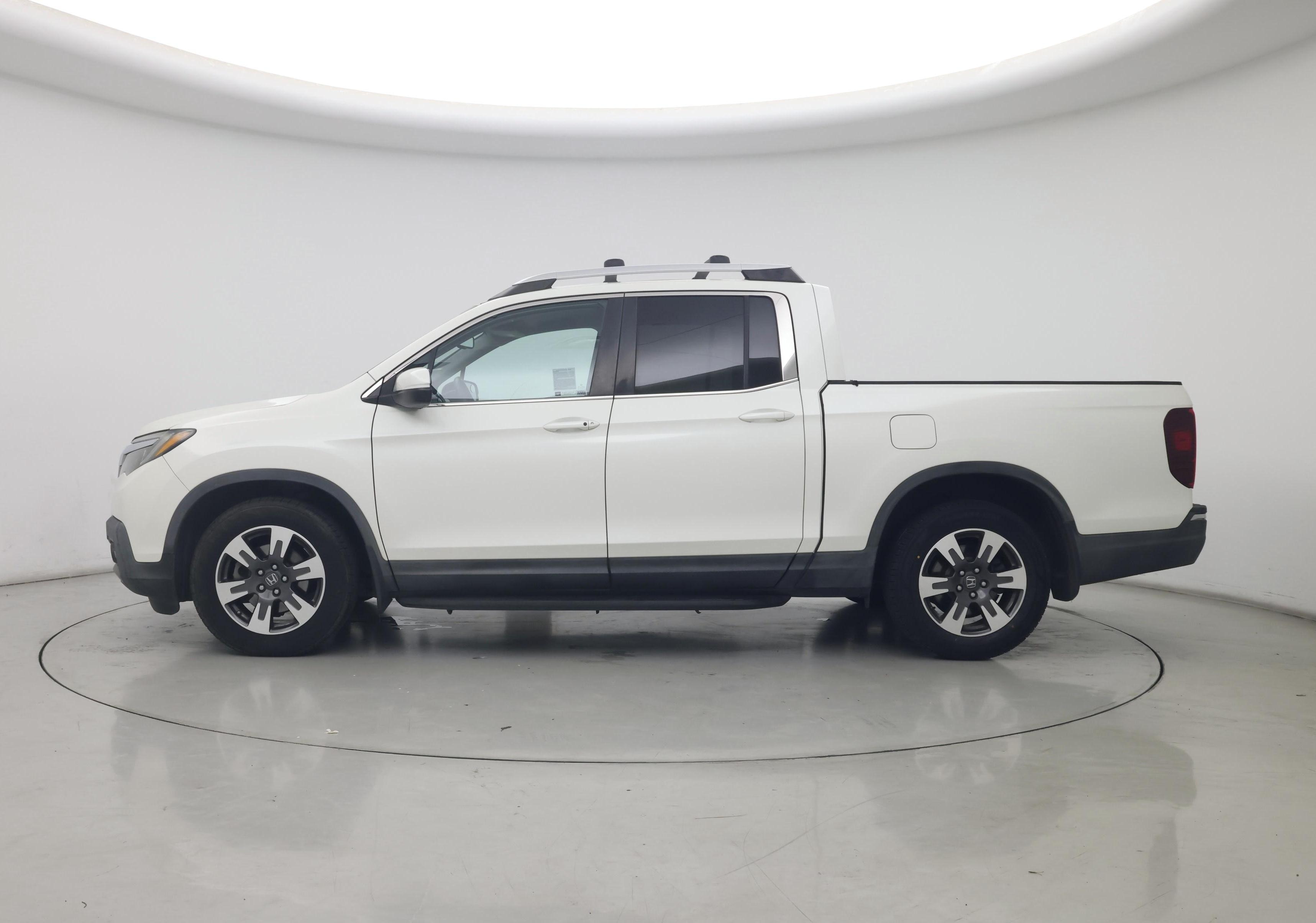 Thumbnail: 2017 Honda Ridgeline - 3