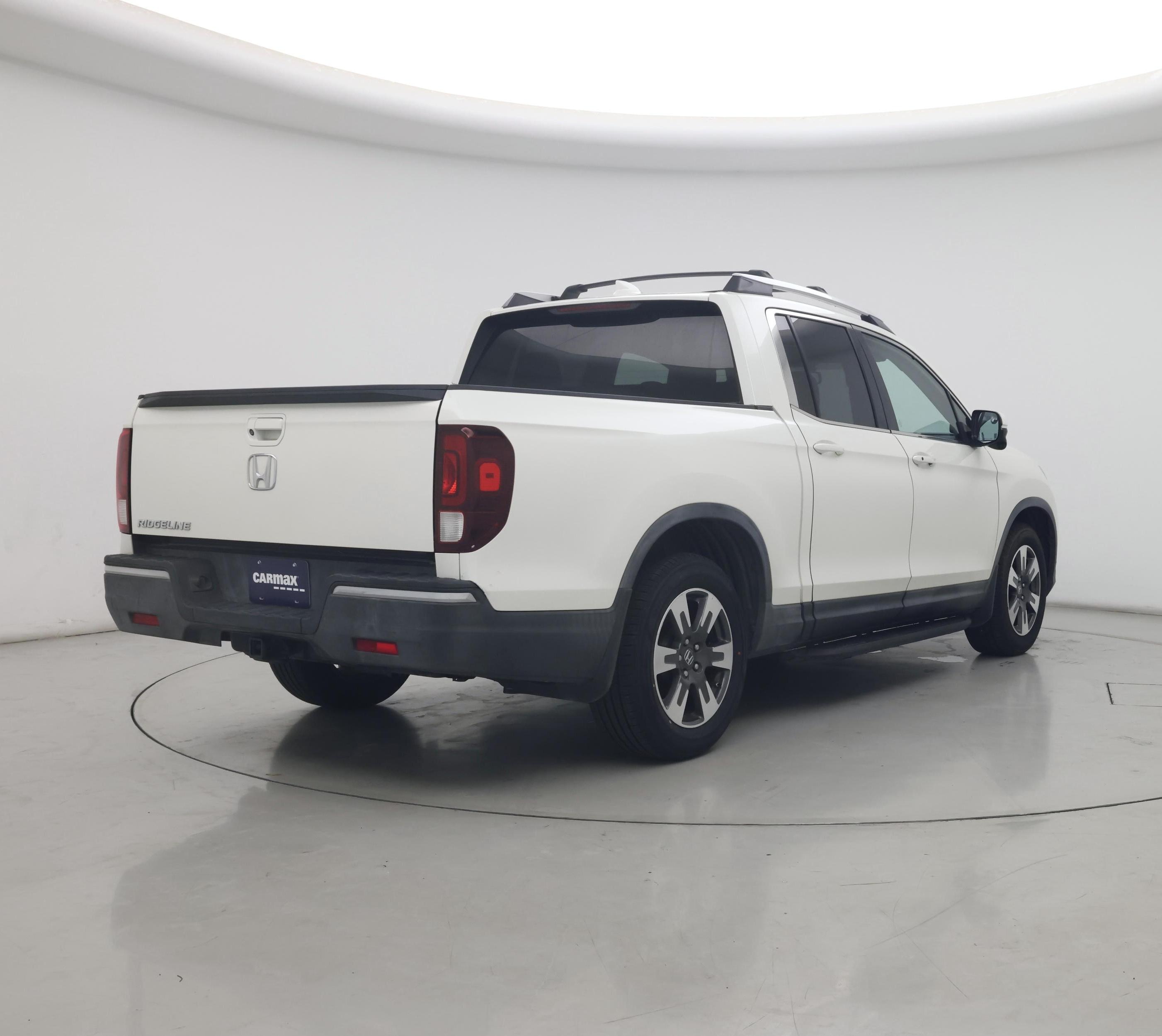 Thumbnail: 2017 Honda Ridgeline - 8