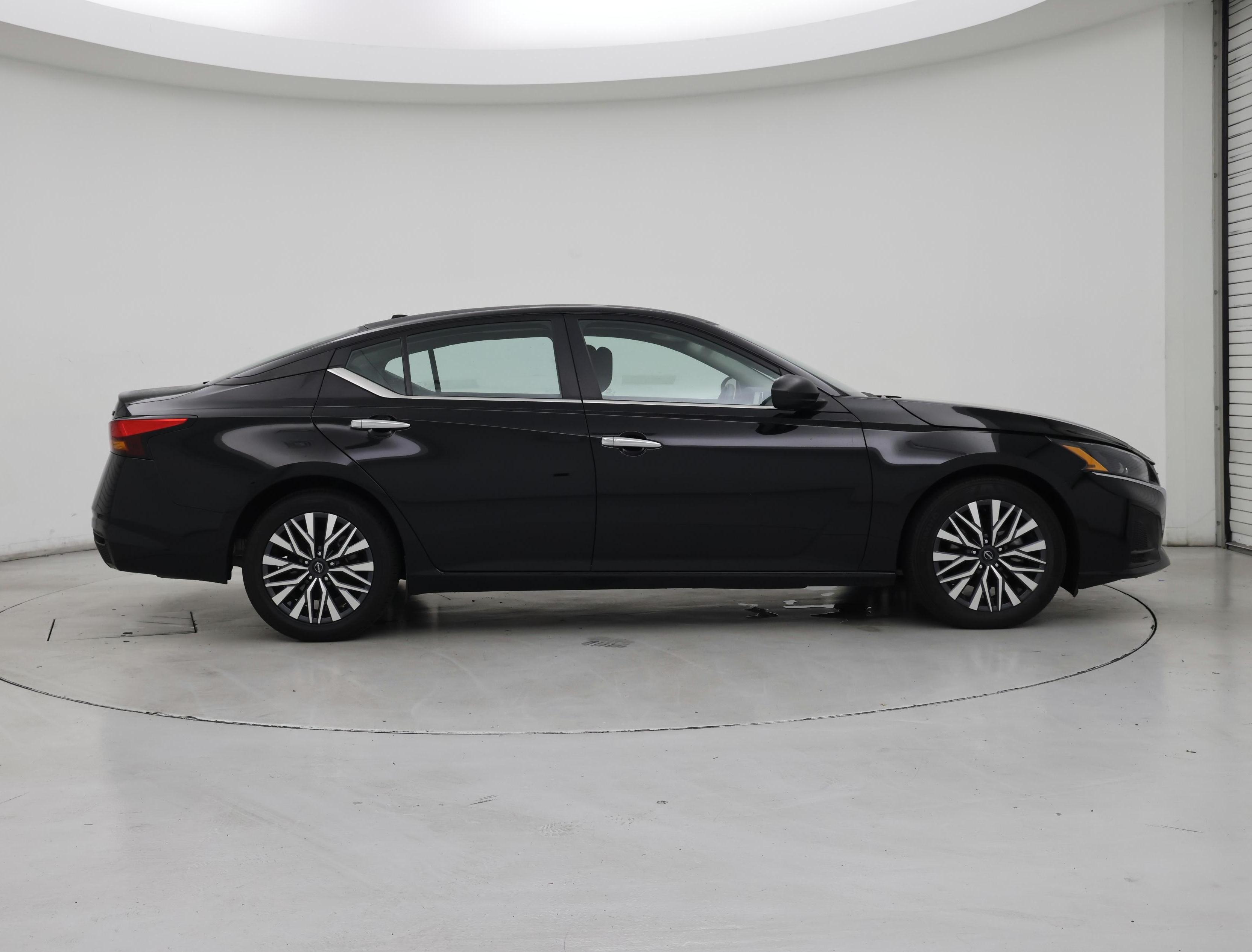 Thumbnail: 2024 Nissan Altima - 7