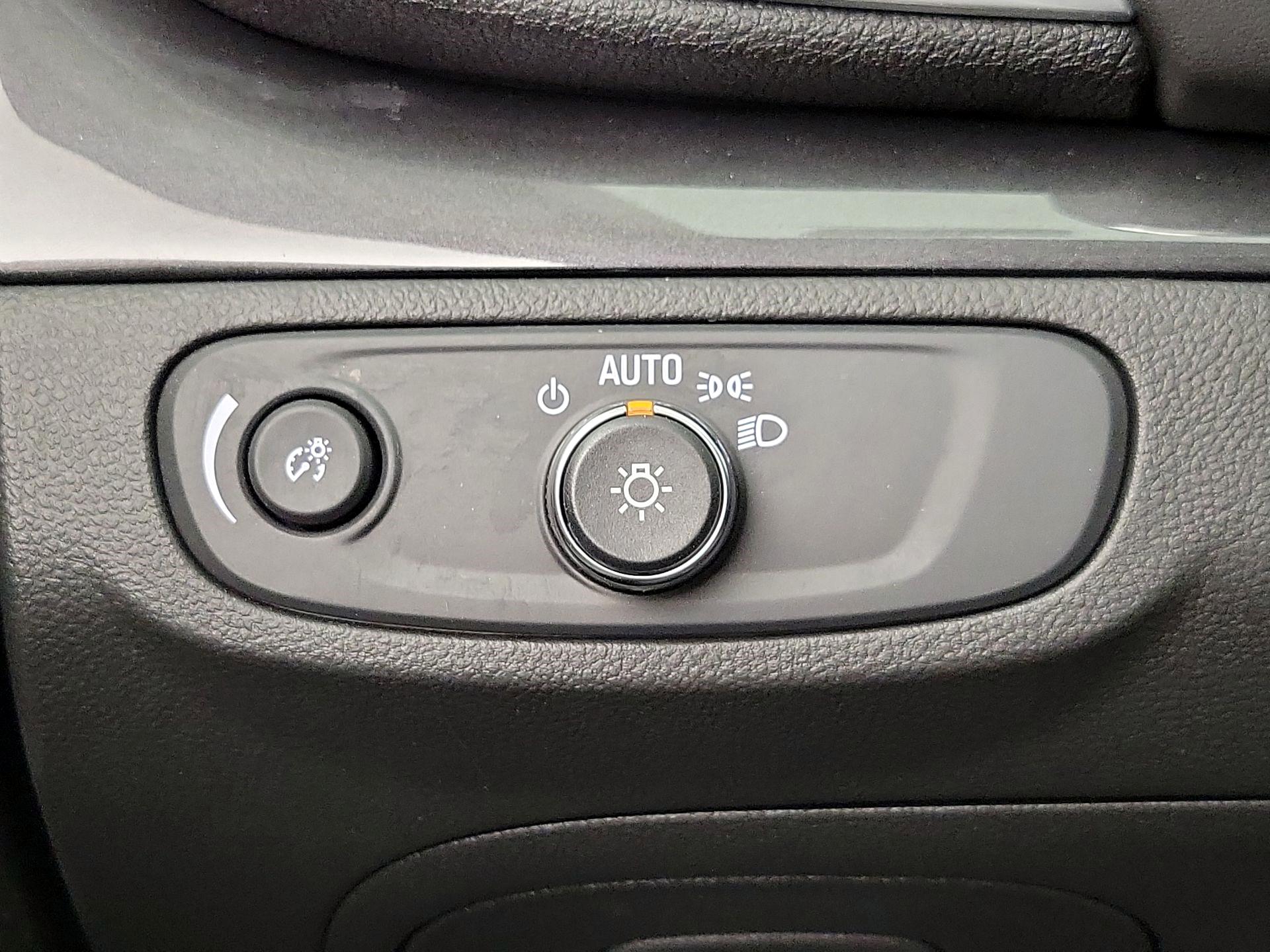 Thumbnail: 2022 Buick Encore - 13