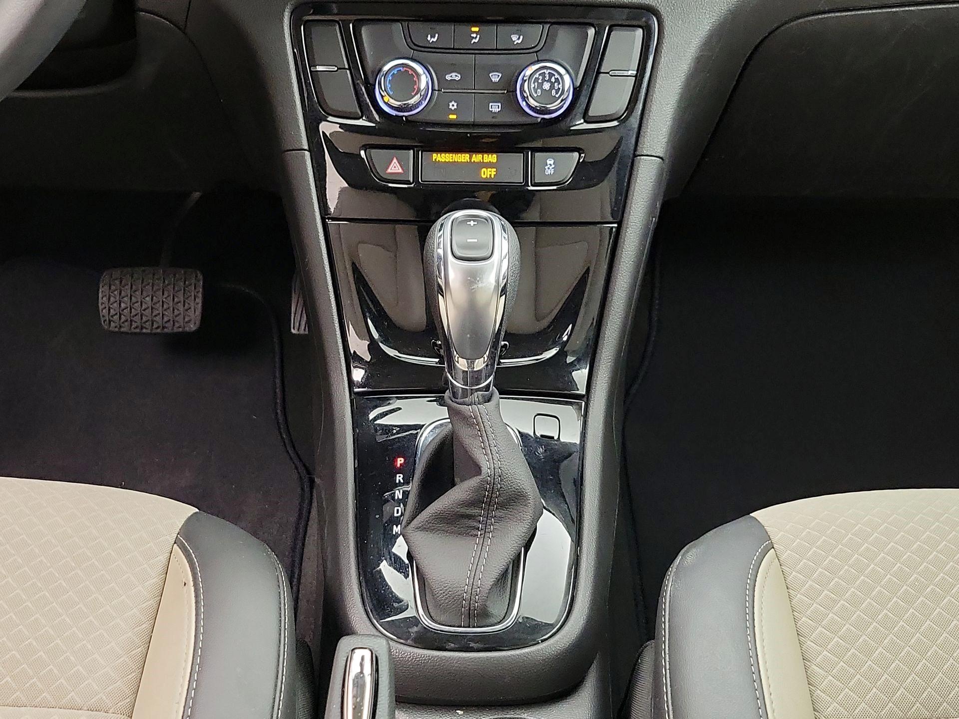 Thumbnail: 2022 Buick Encore - 17