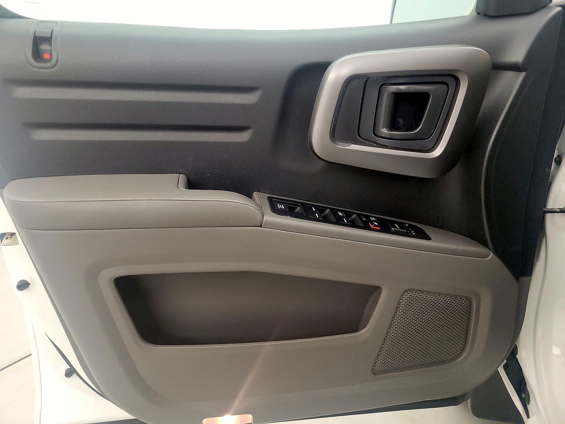 Thumbnail: 2014 Honda Ridgeline - 12