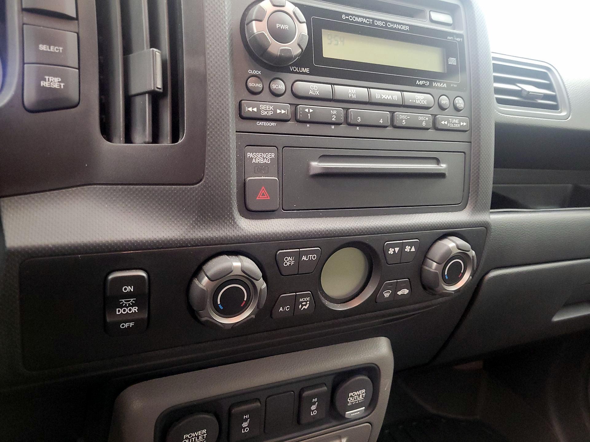 Thumbnail: 2014 Honda Ridgeline - 16