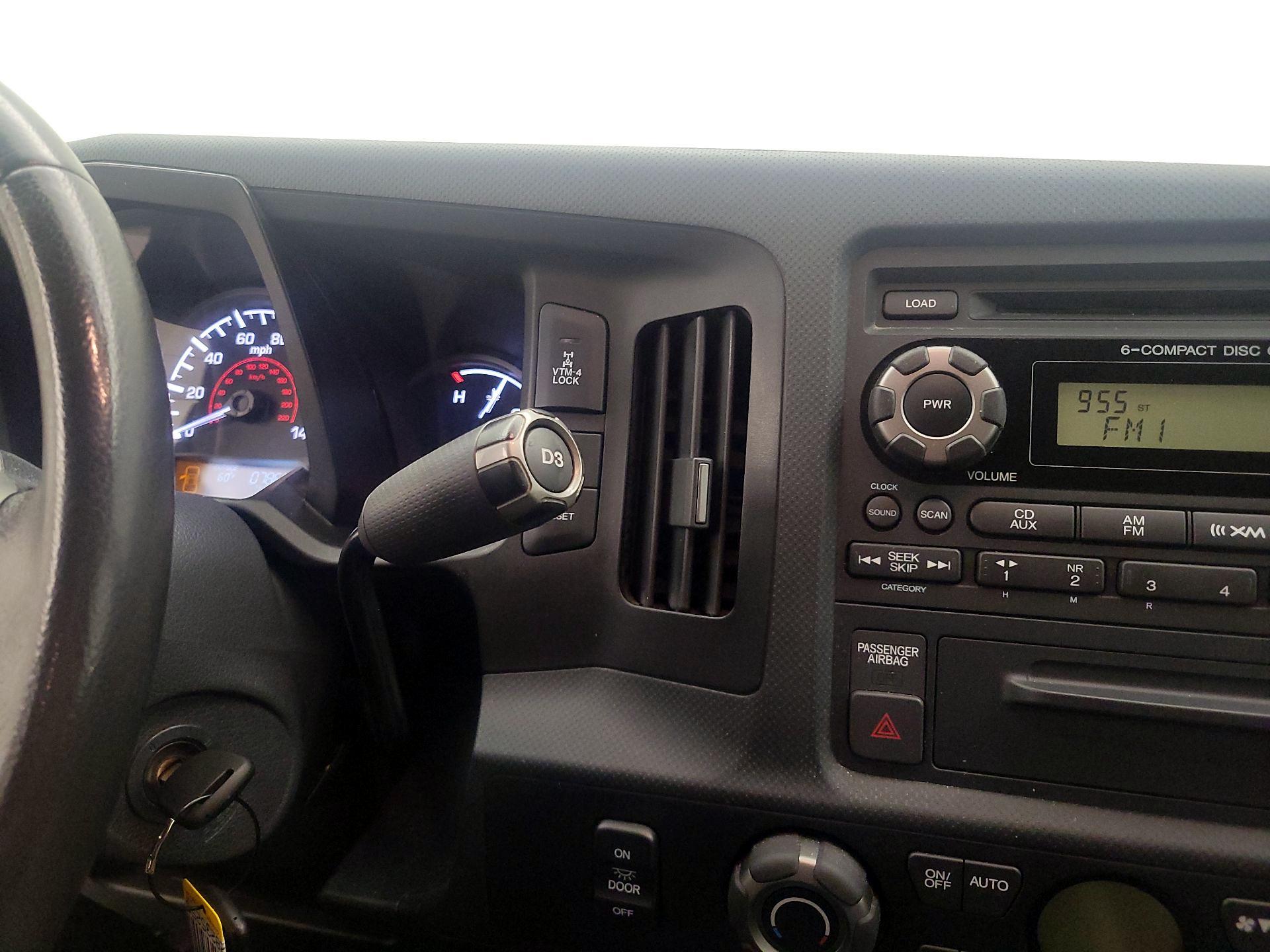 Thumbnail: 2014 Honda Ridgeline - 17