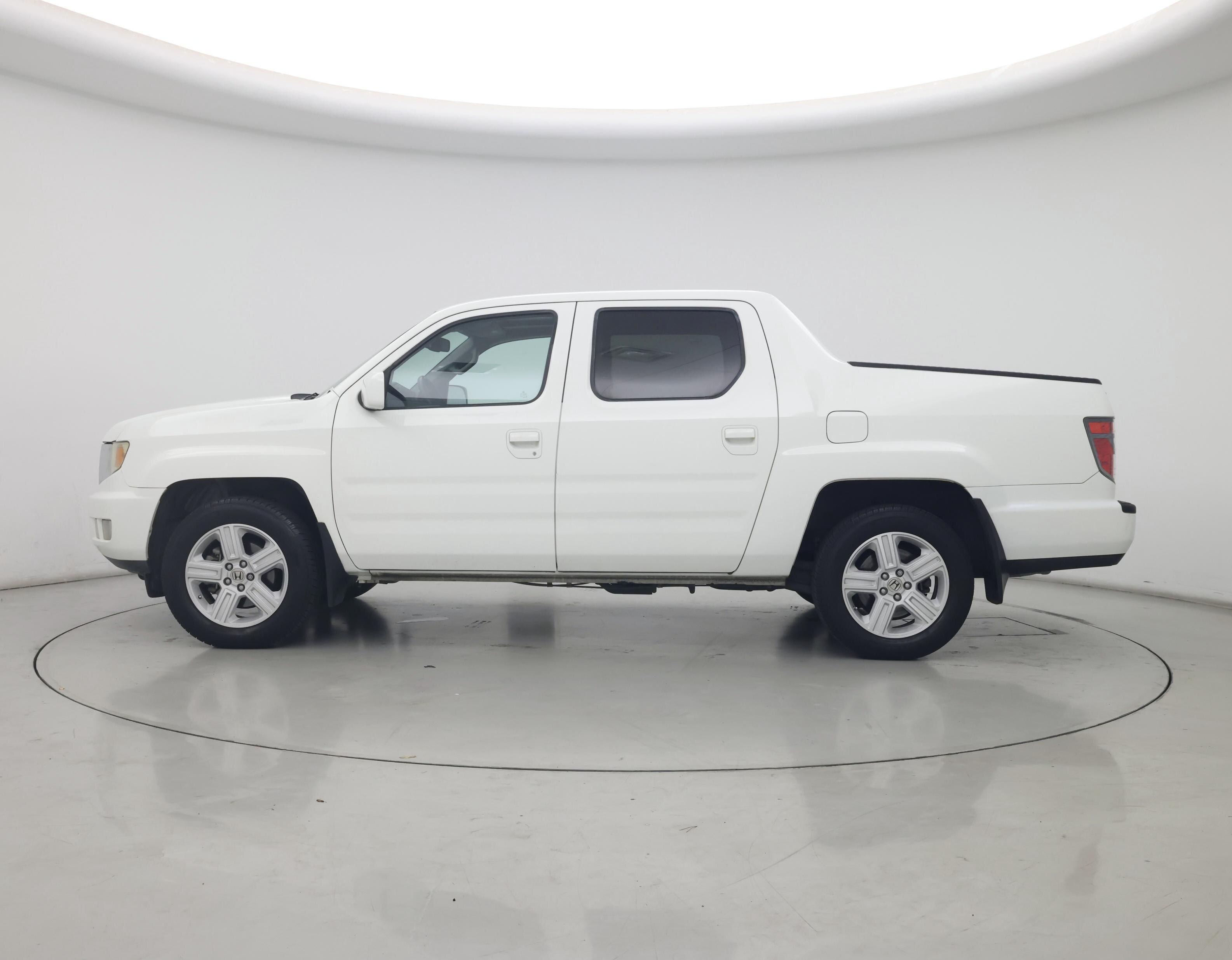 Thumbnail: 2014 Honda Ridgeline - 3