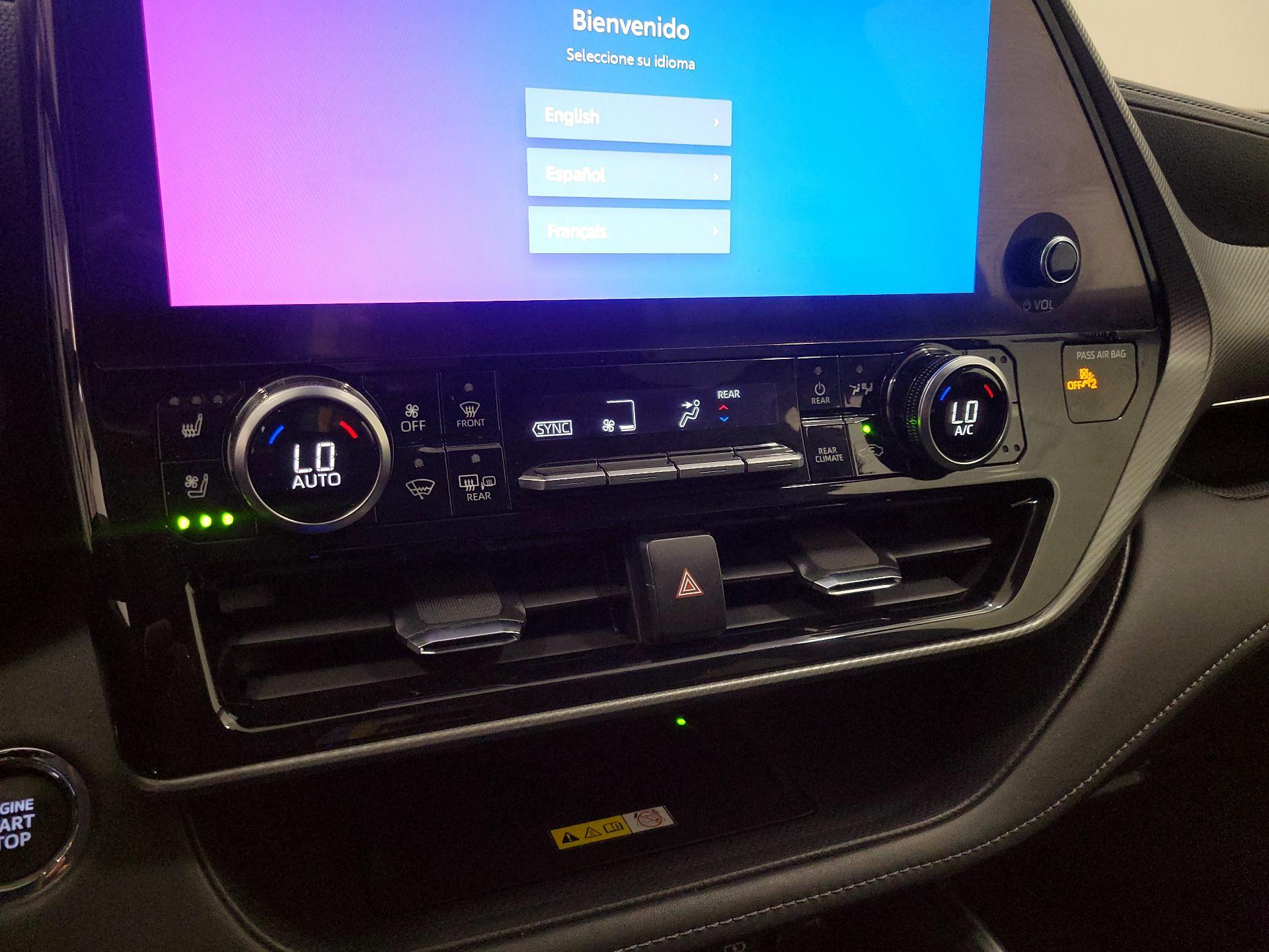 Thumbnail: 2023 Toyota Highlander - 16