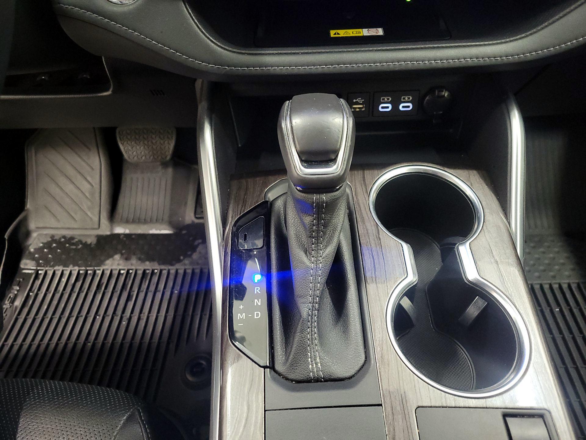 Thumbnail: 2023 Toyota Highlander - 17