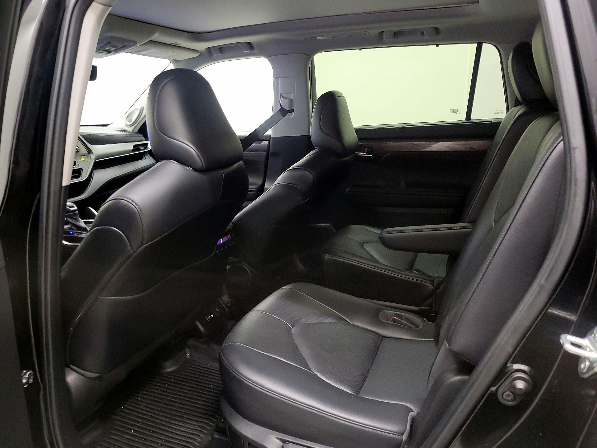 Thumbnail: 2023 Toyota Highlander - 19