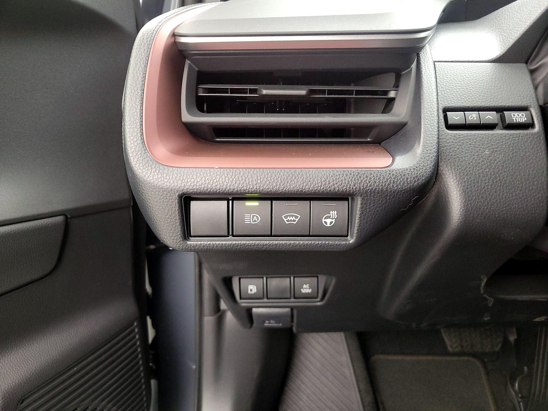 Thumbnail: 2024 Toyota Prius Prime - 13