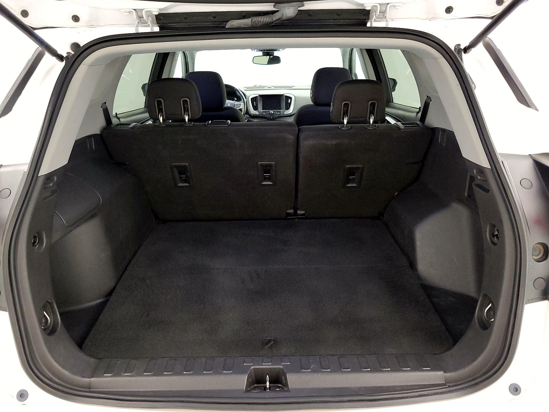 Thumbnail: 2020 GMC Terrain - 18