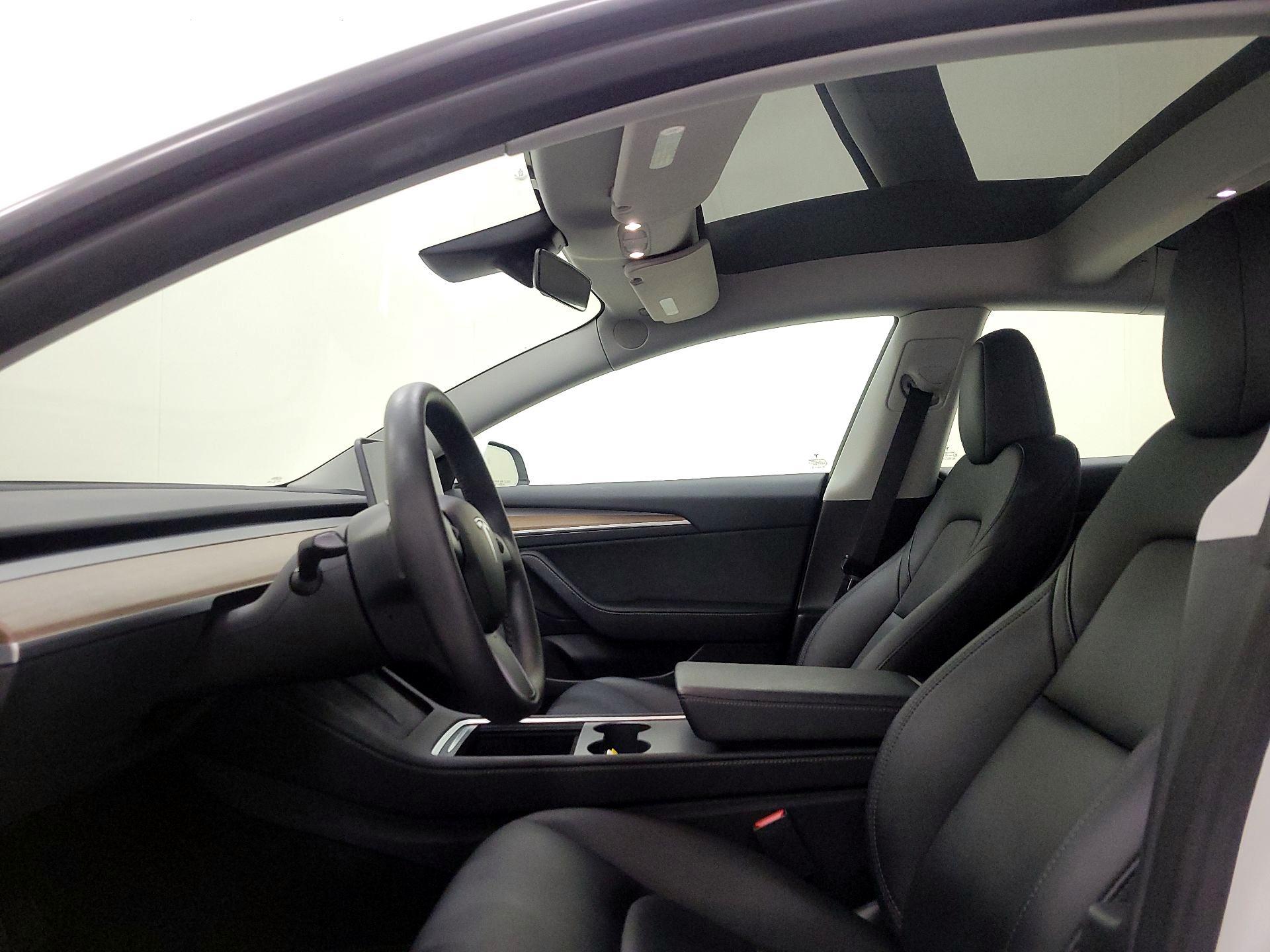 Thumbnail: 2023 Tesla Model 3 - 18