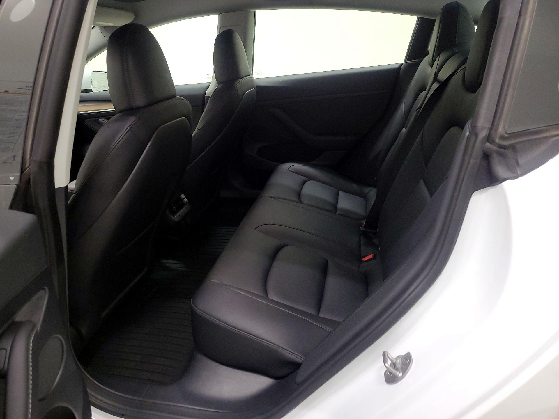 Thumbnail: 2023 Tesla Model 3 - 19