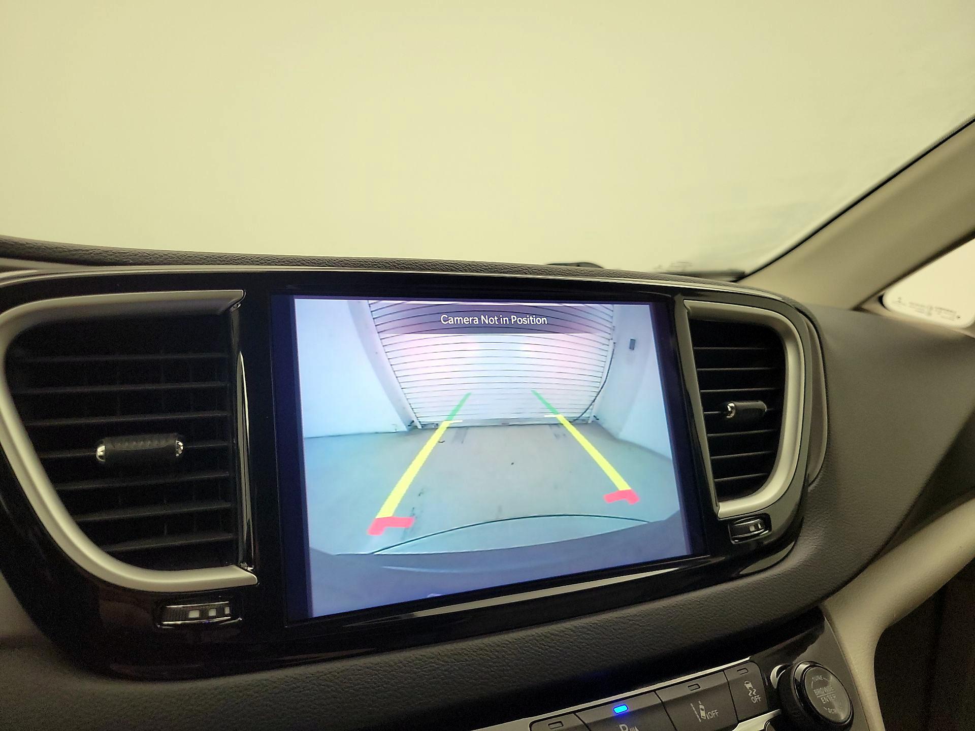 Thumbnail: 2021 Chrysler Pacifica - 14