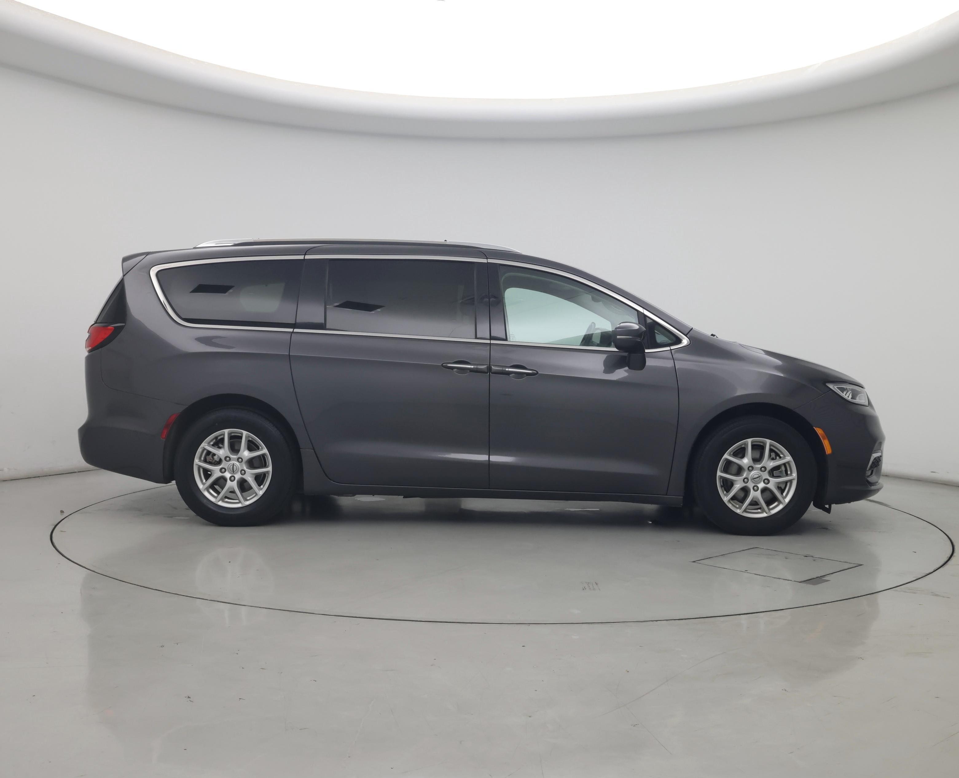 Thumbnail: 2021 Chrysler Pacifica - 7