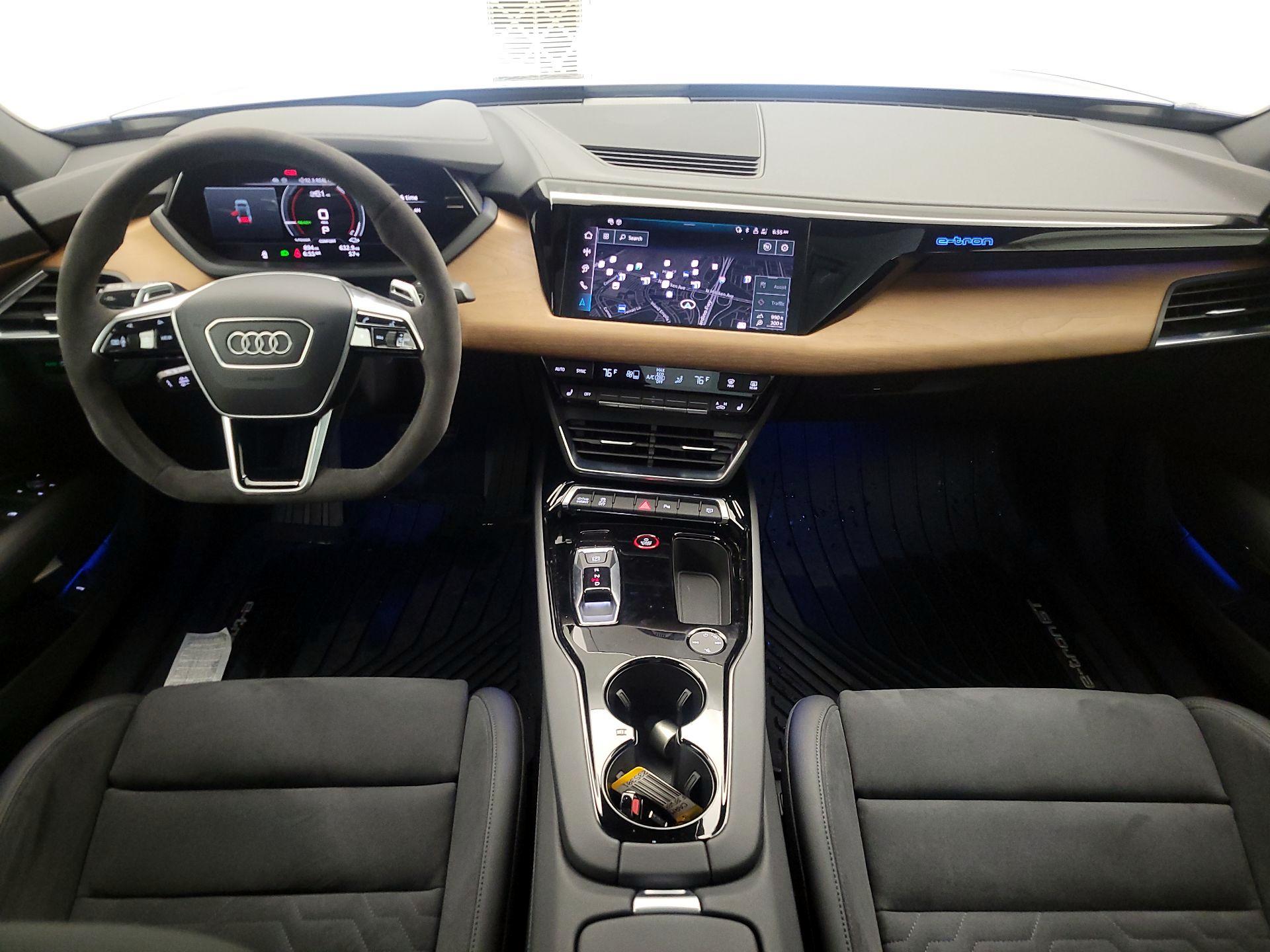 Thumbnail: 2024 Audi e-tron GT - 9