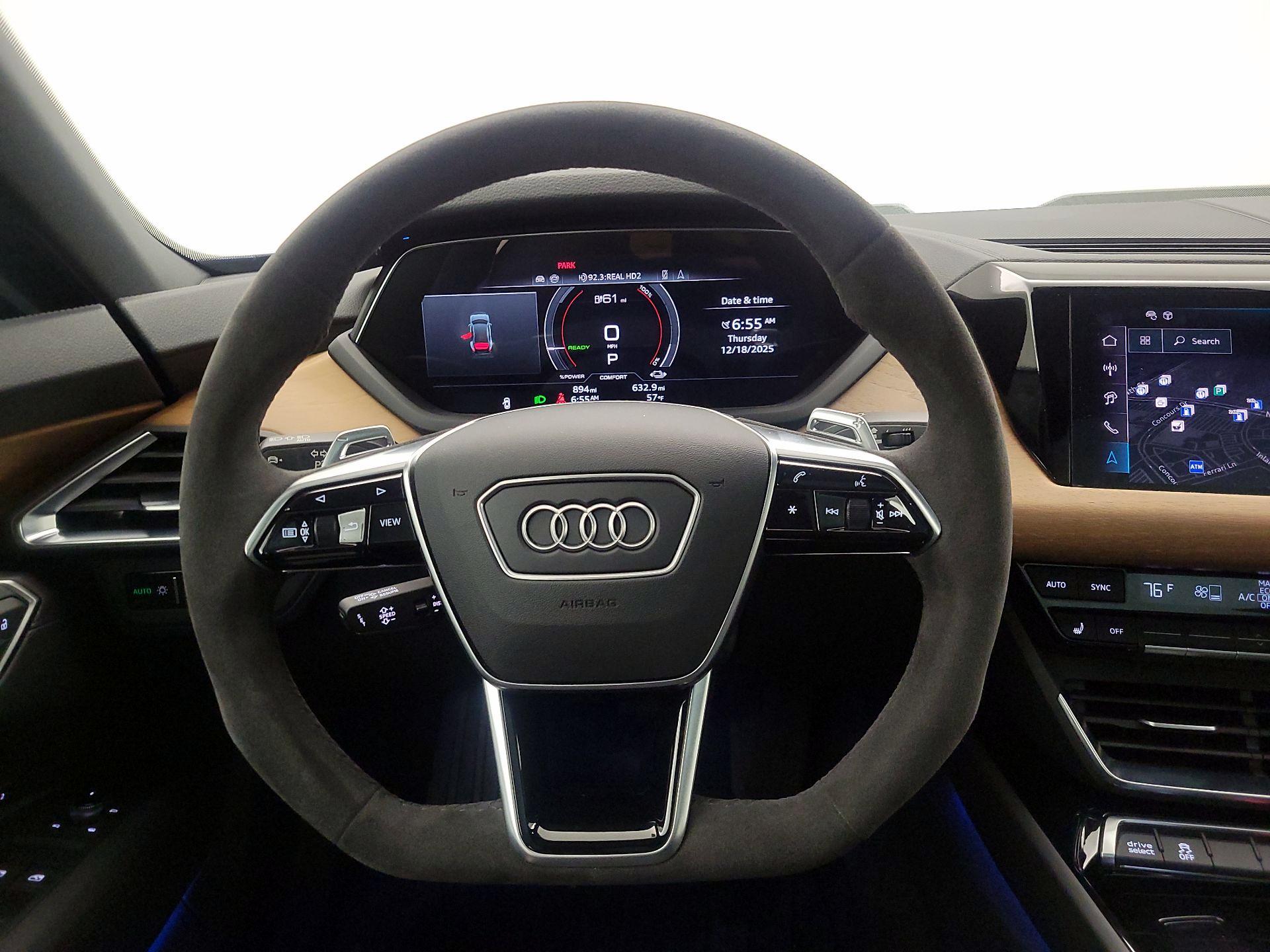 Thumbnail: 2024 Audi e-tron GT - 10